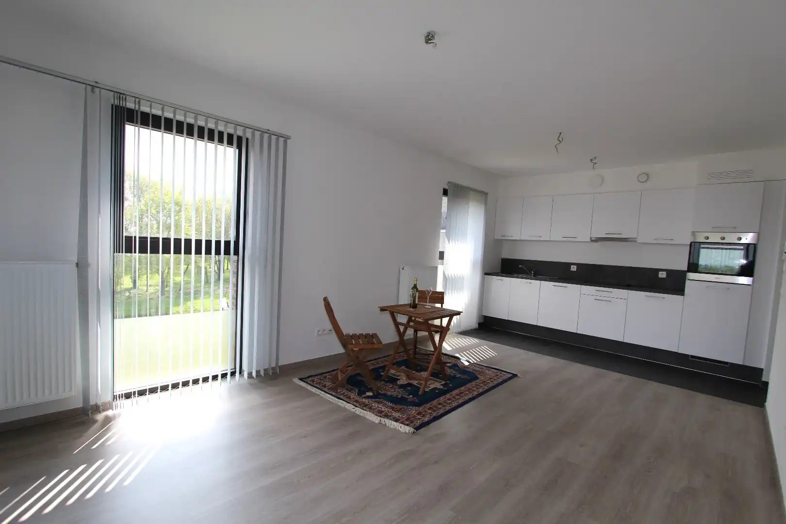 Modern appartement met ruim terras + autostaanplaats, rustige ligging in randstad Tongeren foto 4