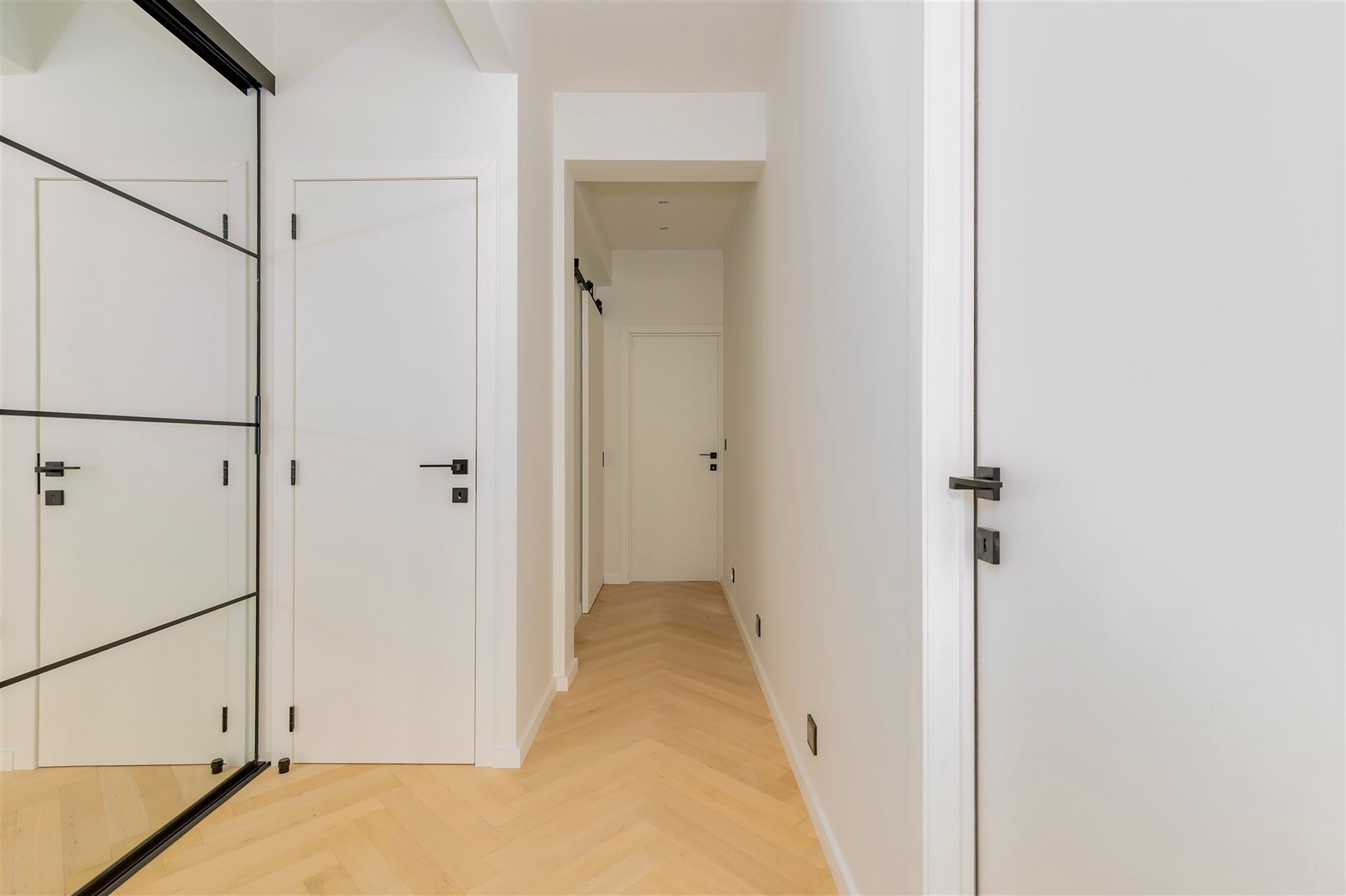 Super-de-luxe gerenoveerd appartement te Mortsel - 2 slk + 2 badk foto 10
