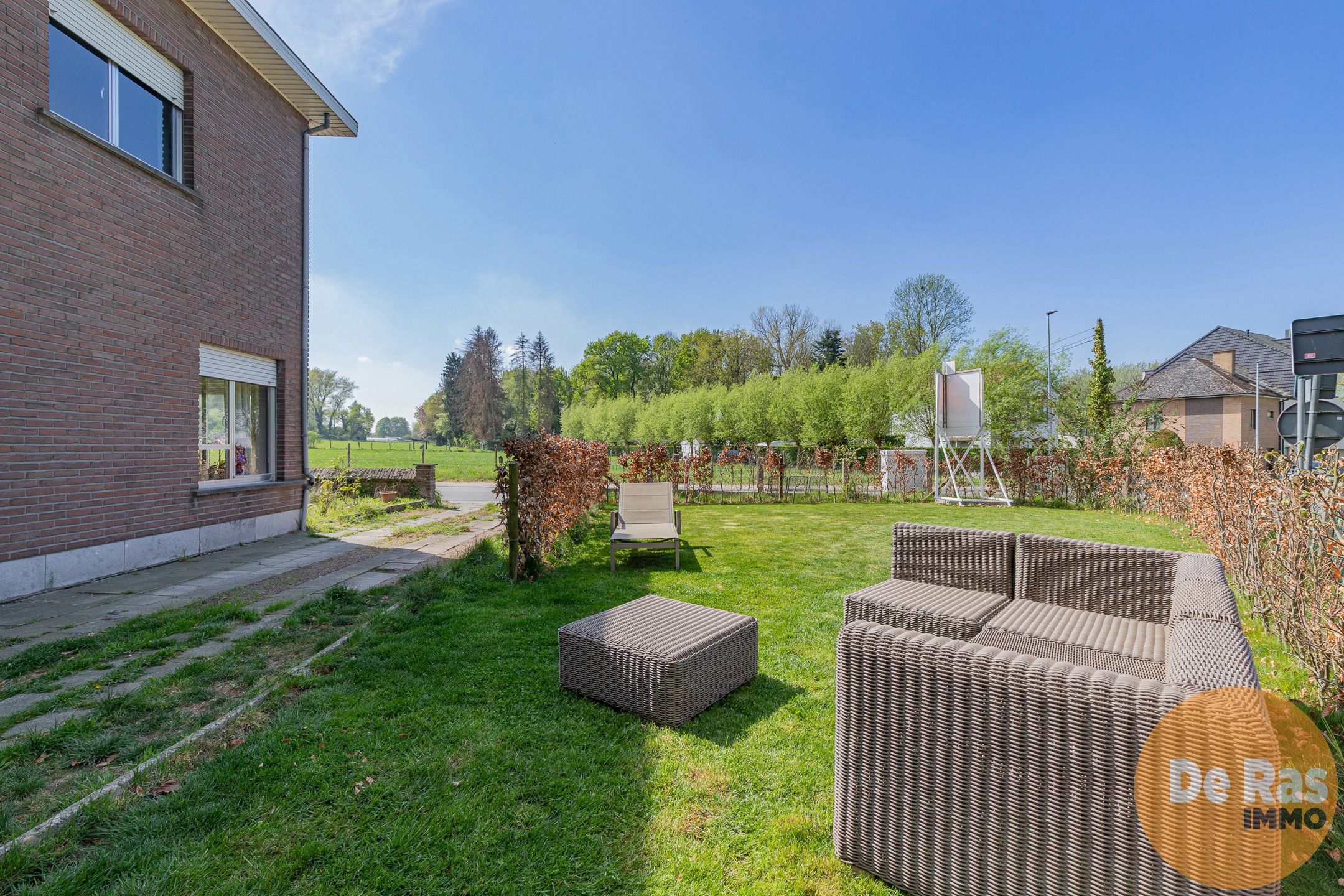 EREMBODEGEM - Ruime gezinswoning aan bosrand. foto 3
