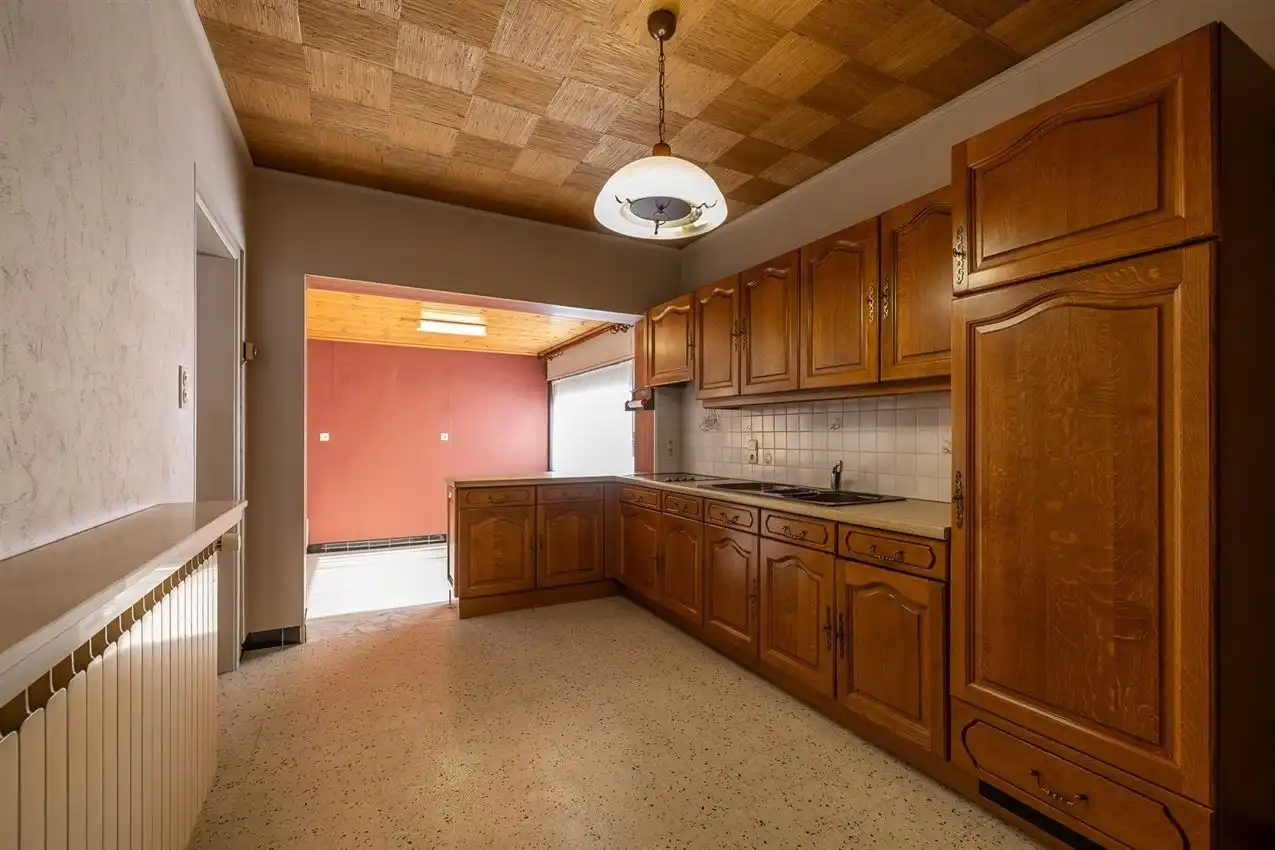 Degelijk woonhuis op topligging in Zichem op fietsafstand station foto 34