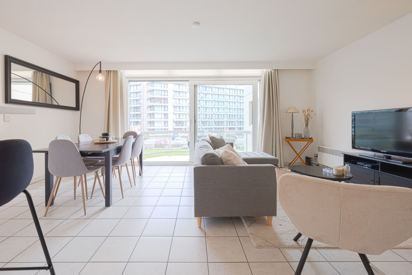 Instapklaar appartement met zuidgericht terras nabij het strand te Nieuwpoort foto 7