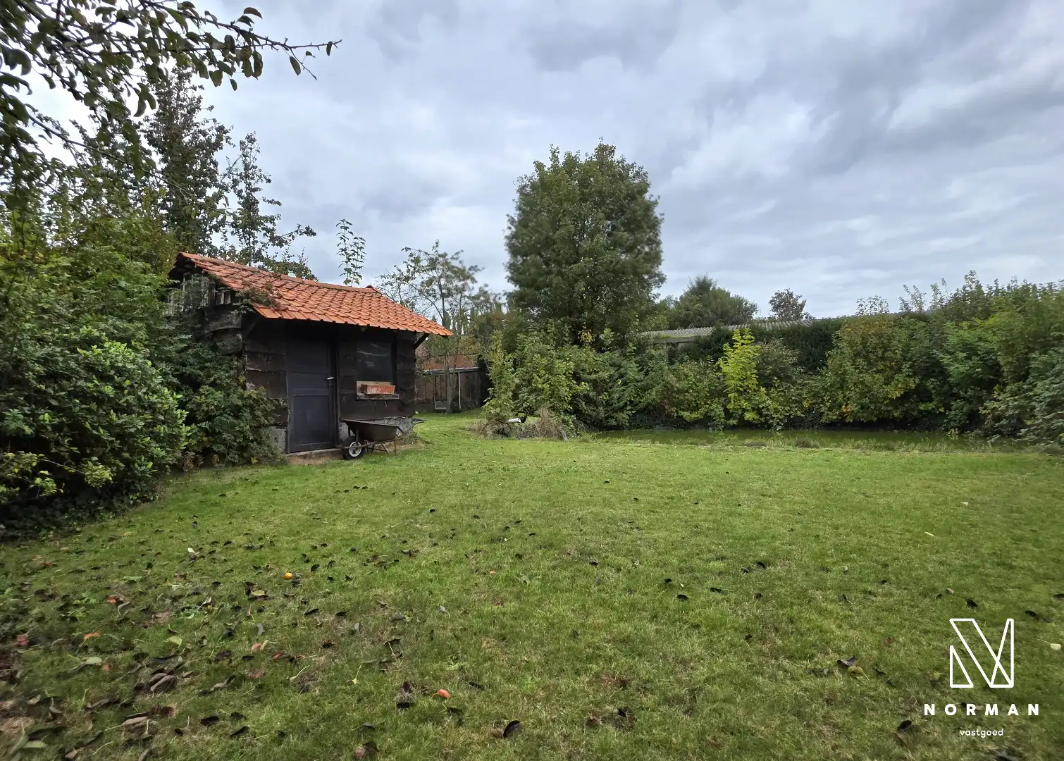 Ruime woning met inpandige garage en 3 slks op een prachtig perceel van 1218 m². foto 21