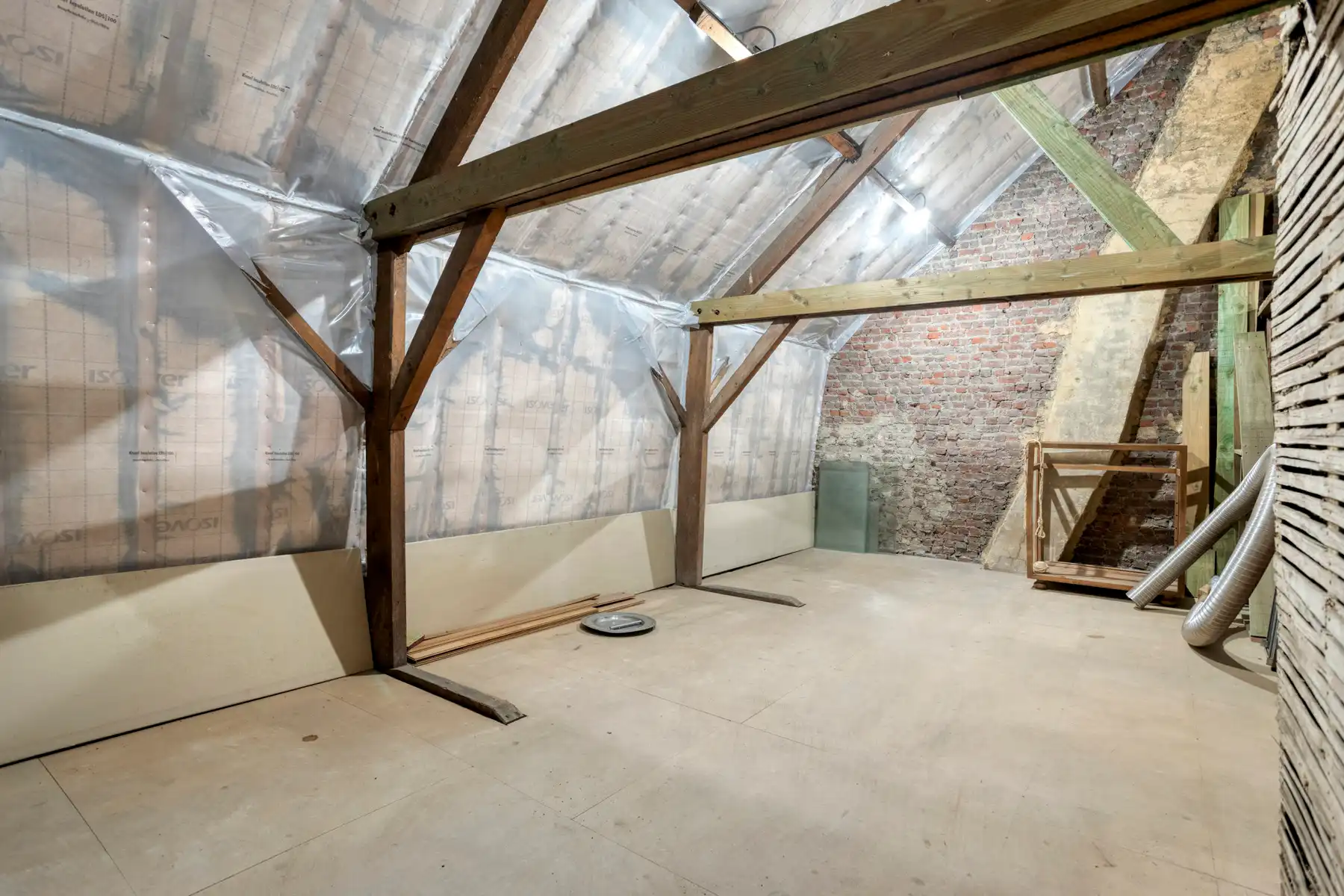 Ruime halfopen bebouwing met 4 slaapkamers! foto 26