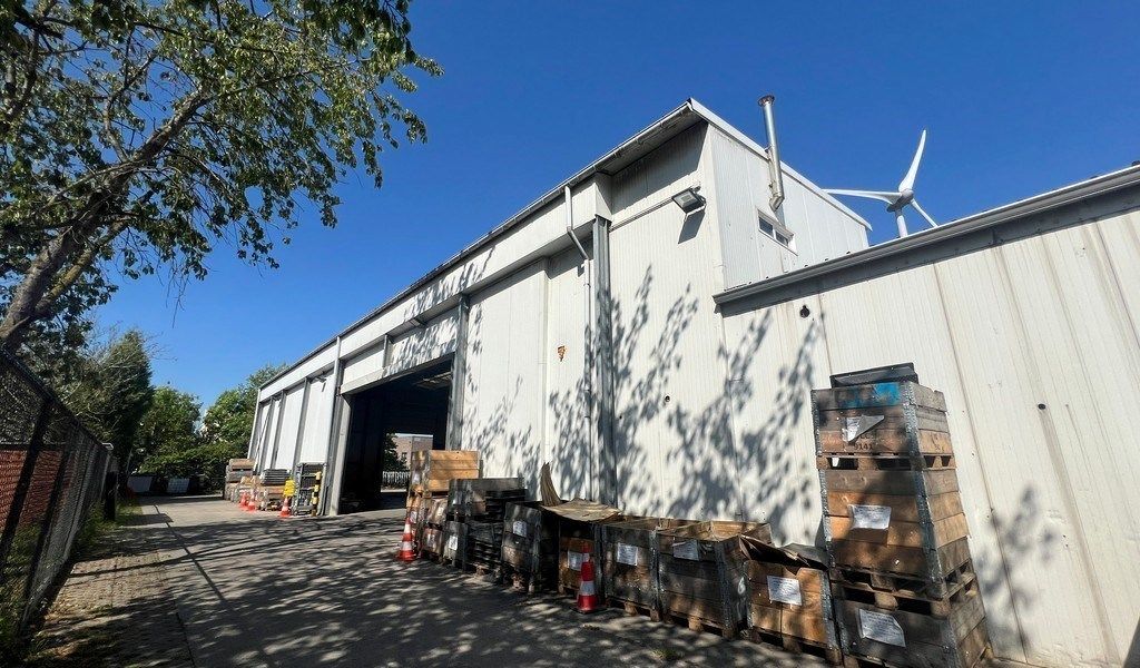 Bedrijfspand te koop in industriezone Hoogveld te Dendermonde foto 2
