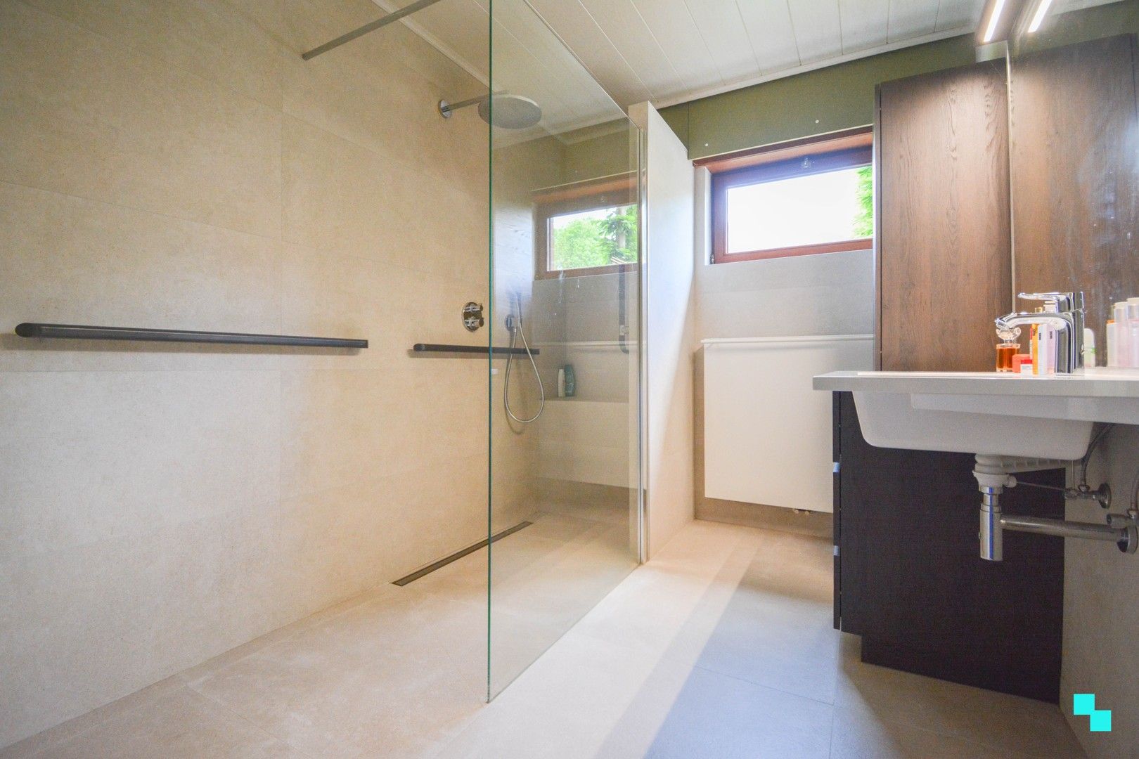 Aantrekkelijk gelegen, alleenstaande woning te Hooglede foto 9