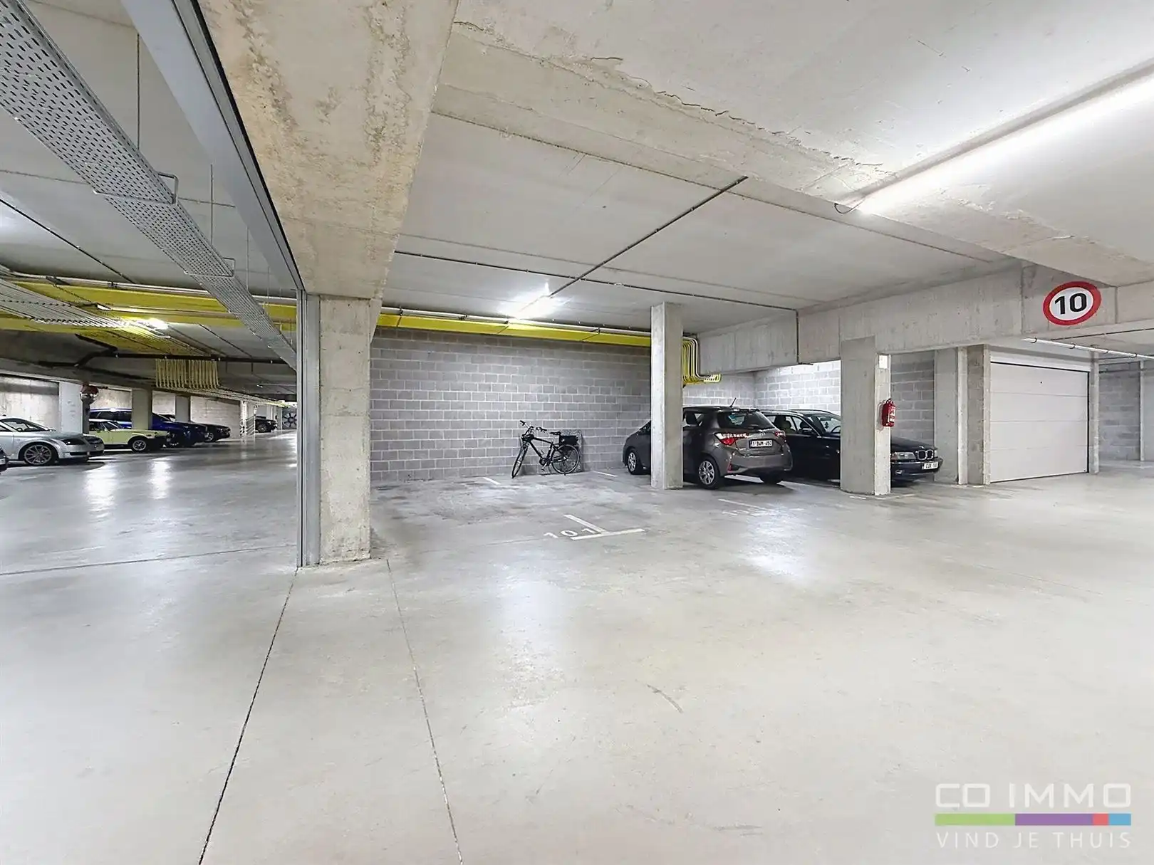 Instapklaar appartement, 1 slpk, autostaanpl. en kelder foto 25