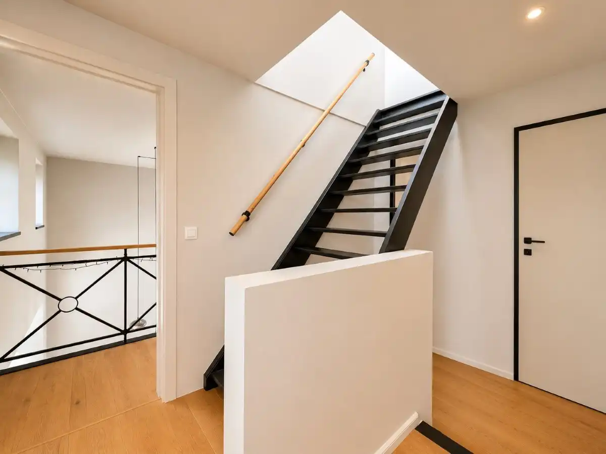 Moorslede - Instapklare gezinswoning met 4 slaapkamers, garage en tuin foto 11
