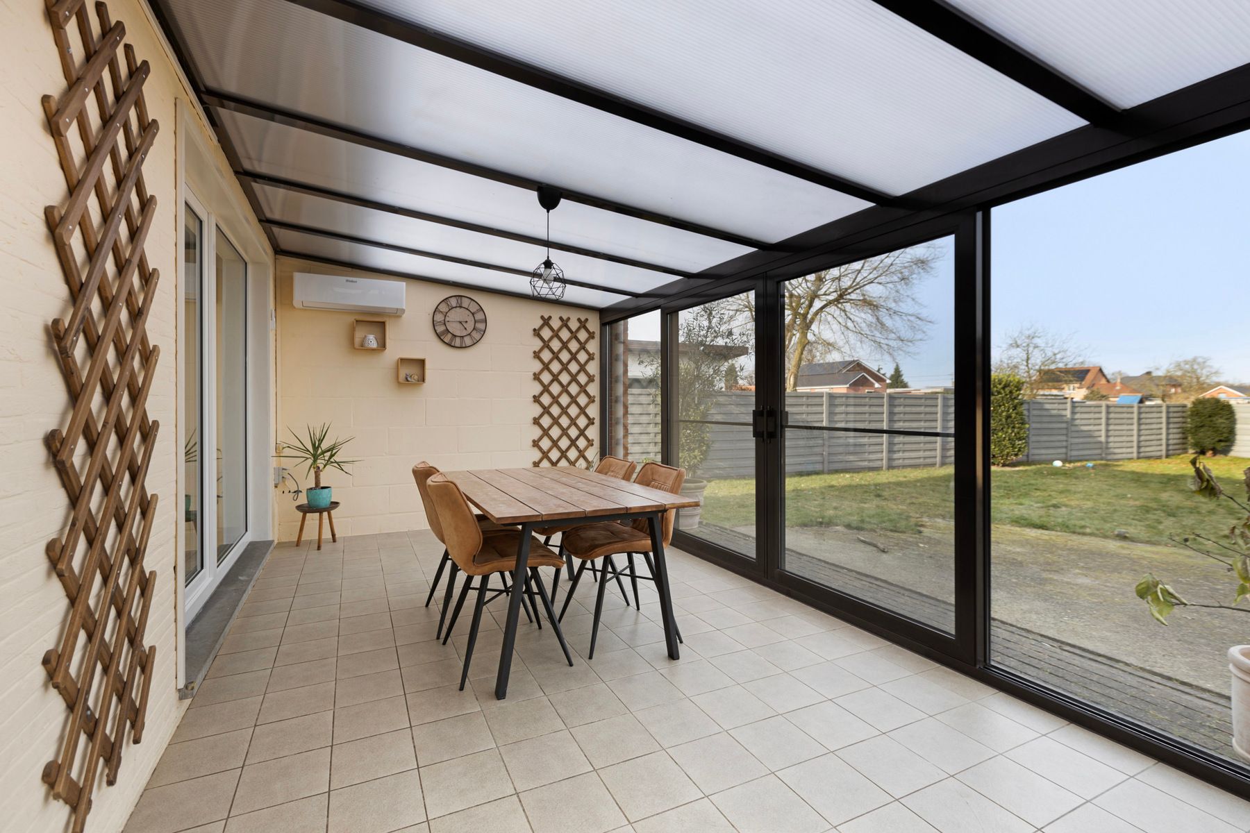 Ruim en stijlvol familiehuis, 4 Slaapkamers, grote tuin.  foto 28