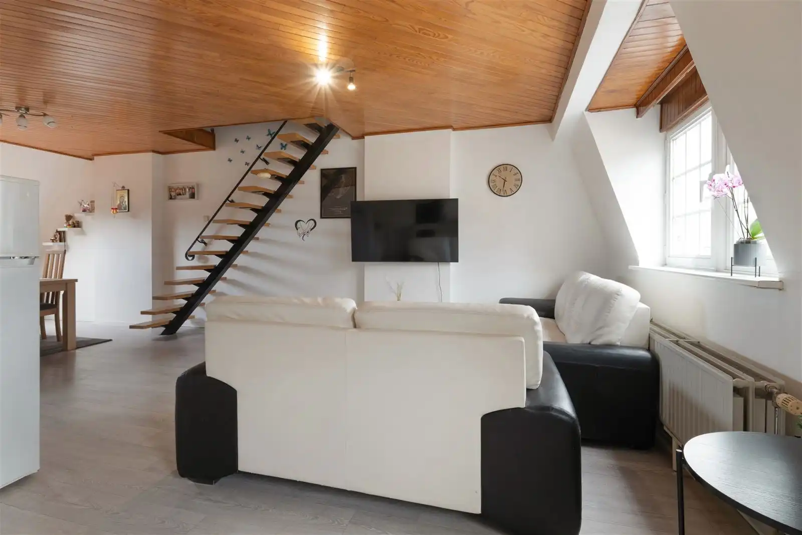 Ruim herenhuis in hartje Aalst foto 24