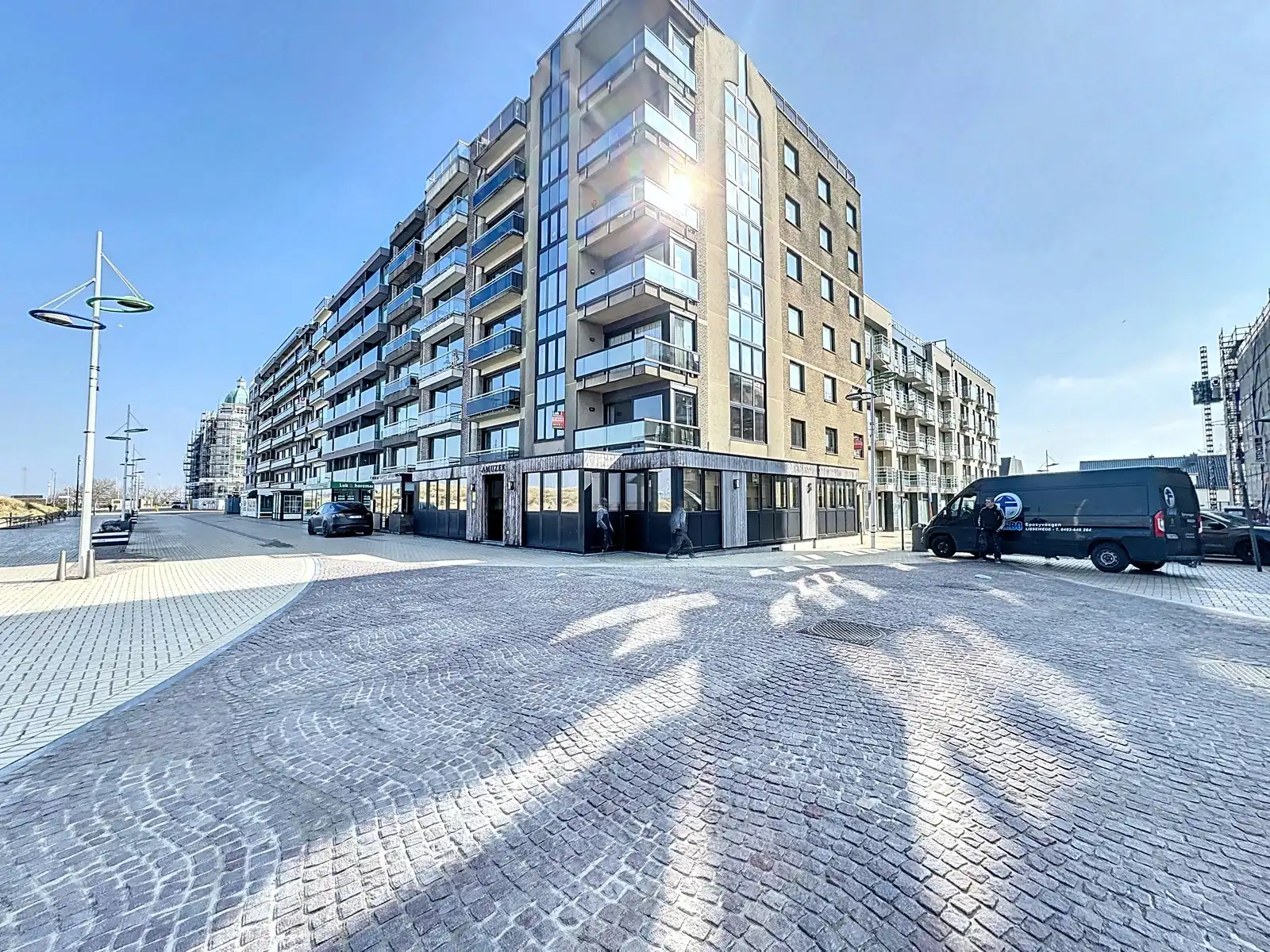 Uniek & exclusief aanbod: instapklaar (zo goed als nieuw) HORECAPAND (restaurant/brasserie), inclusief de VOLLEDIGE inboedel TE HUUR op de zeedijk te Zeebrugge! foto 24