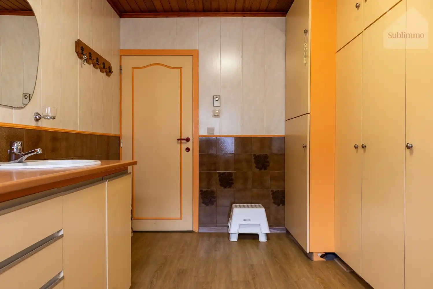 Opbrengsteigendom met 2 appartementen, tuin en garages te koop in Mol centrum foto 21