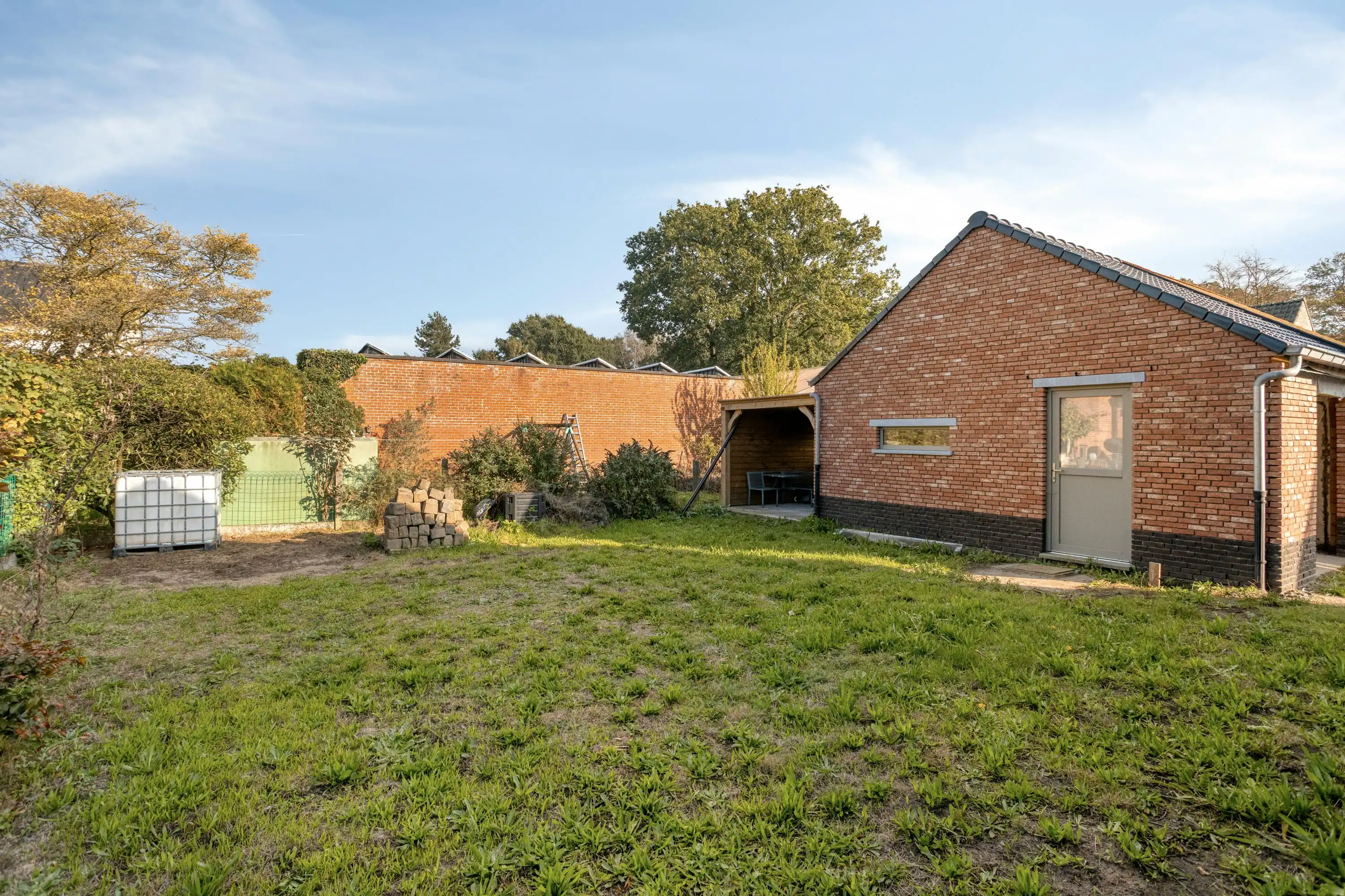 Vrijstaand, gelijkvloers huis met potentieel te Maldegem foto 9