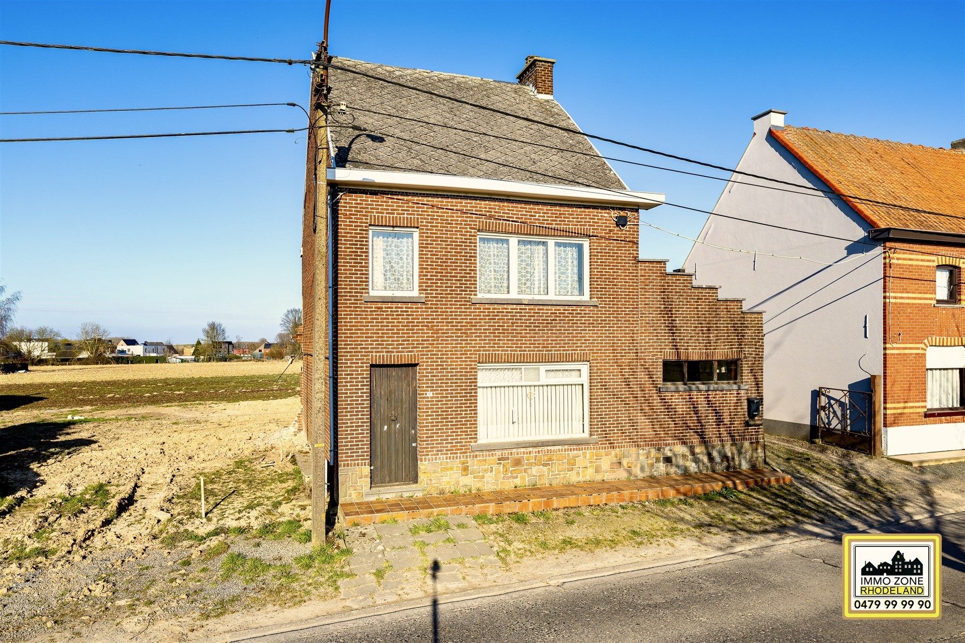 Gunstig gelegen te renoveren woning met 3 slpks en tuin foto 2