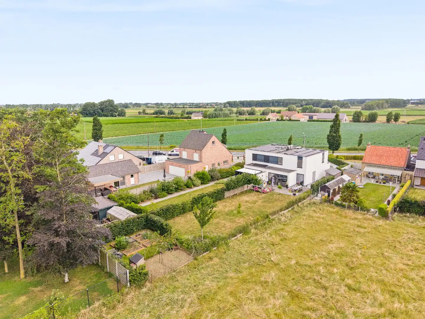 Recente en energiezuinige woning met 3 slaapkamers, ruime garage en tuin. foto 26