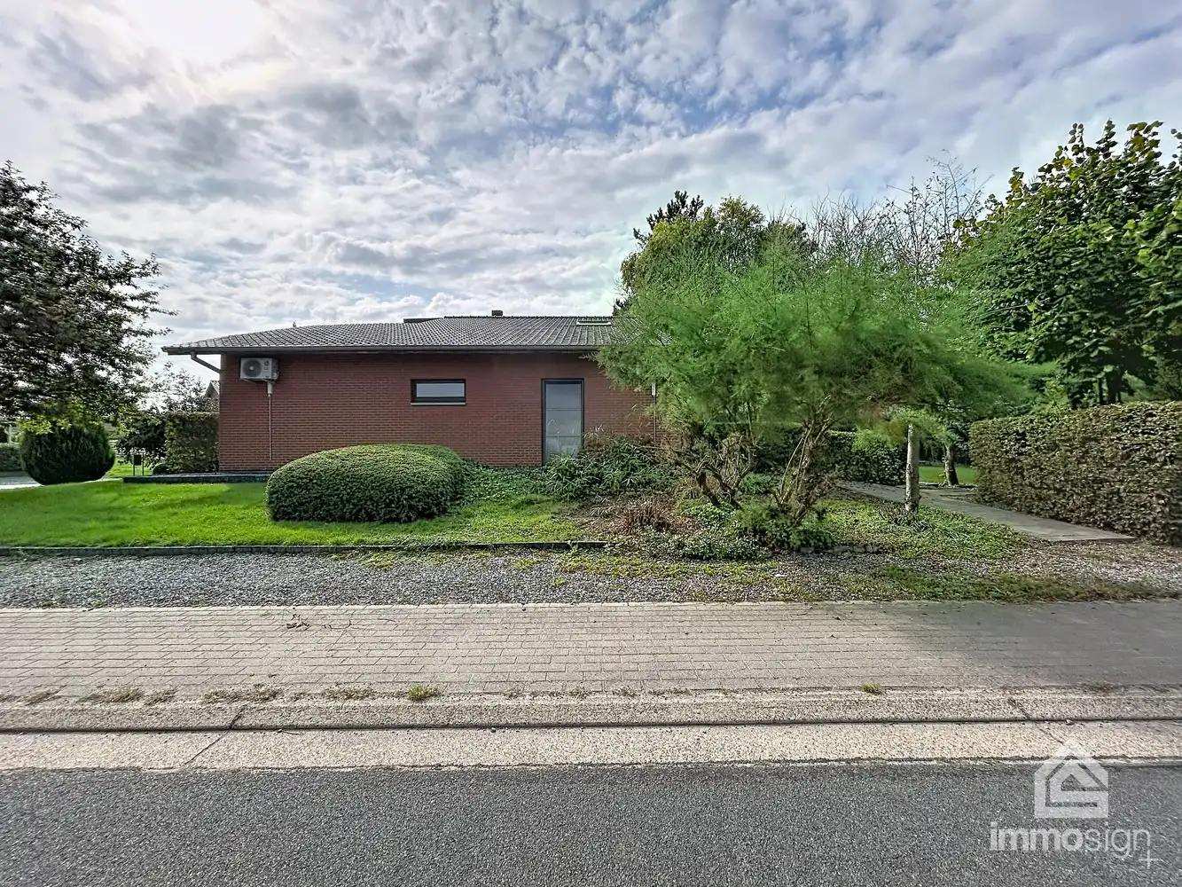 Karaktervolle vrijstaande gezinswoning met 3 slaapkamers nabij Bree centrum! foto 39