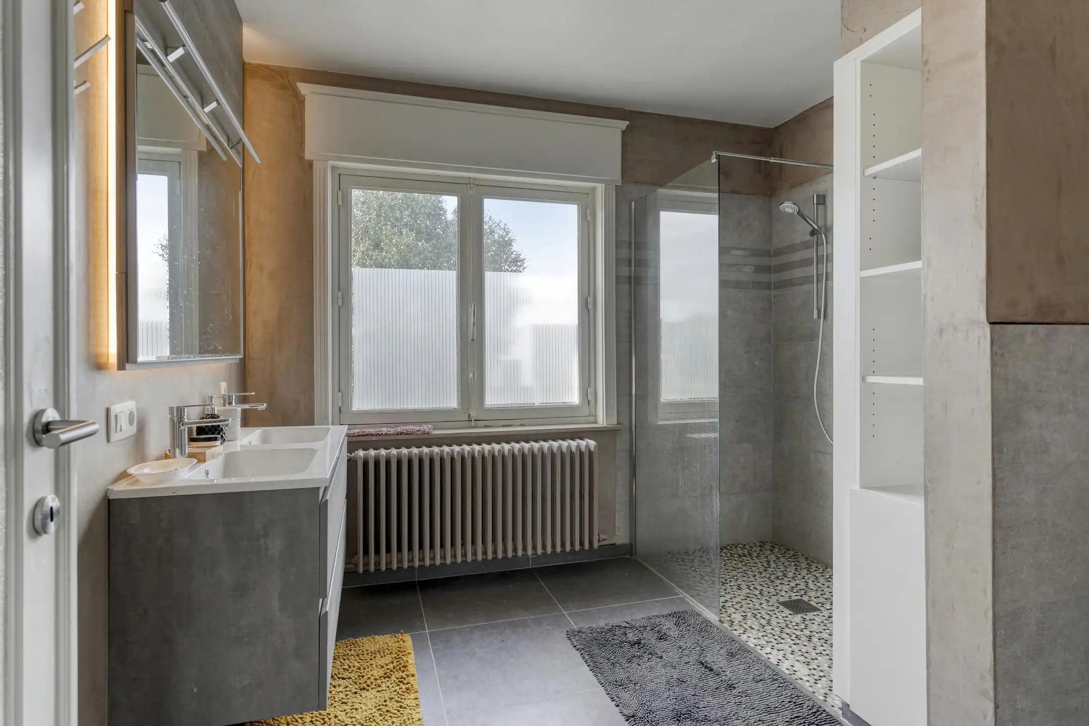 Unieke woning te koop te Kortrijk met een uitstekende ligging foto 11