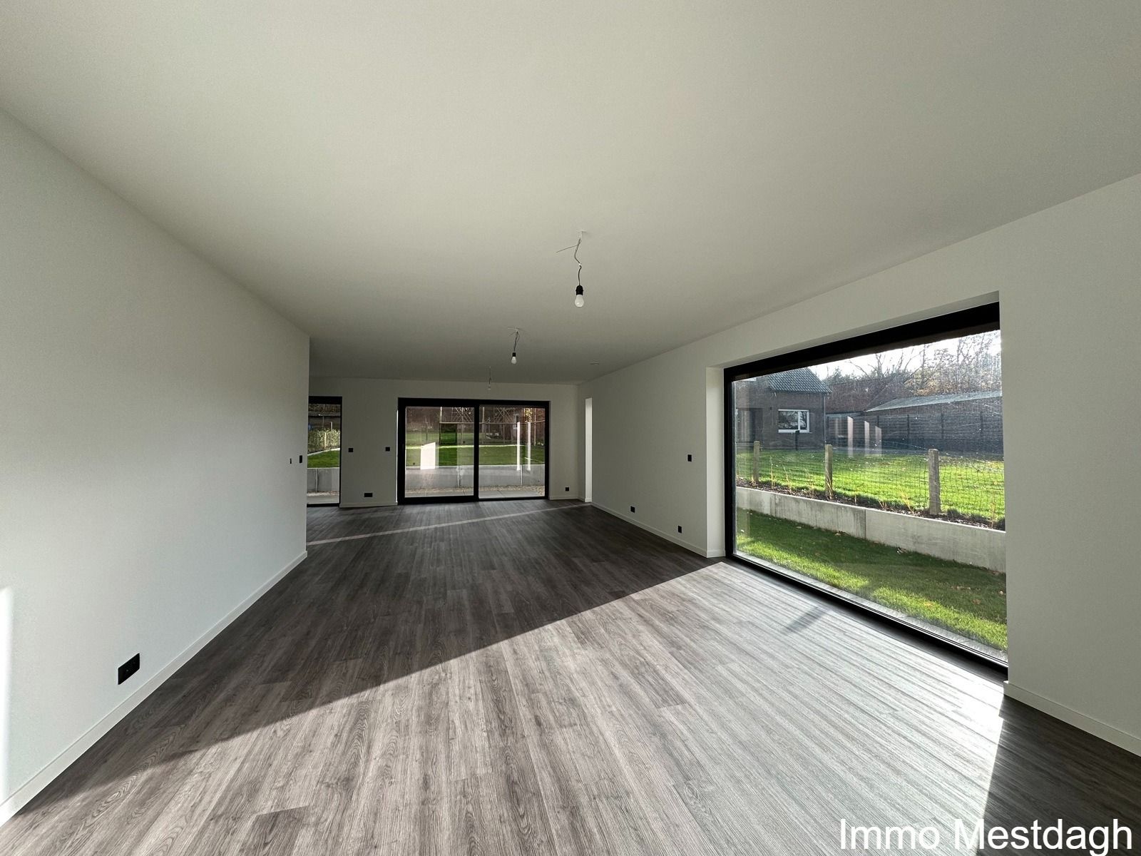 Nieuwbouw BEN woning met terras, garage, tuin. foto 12