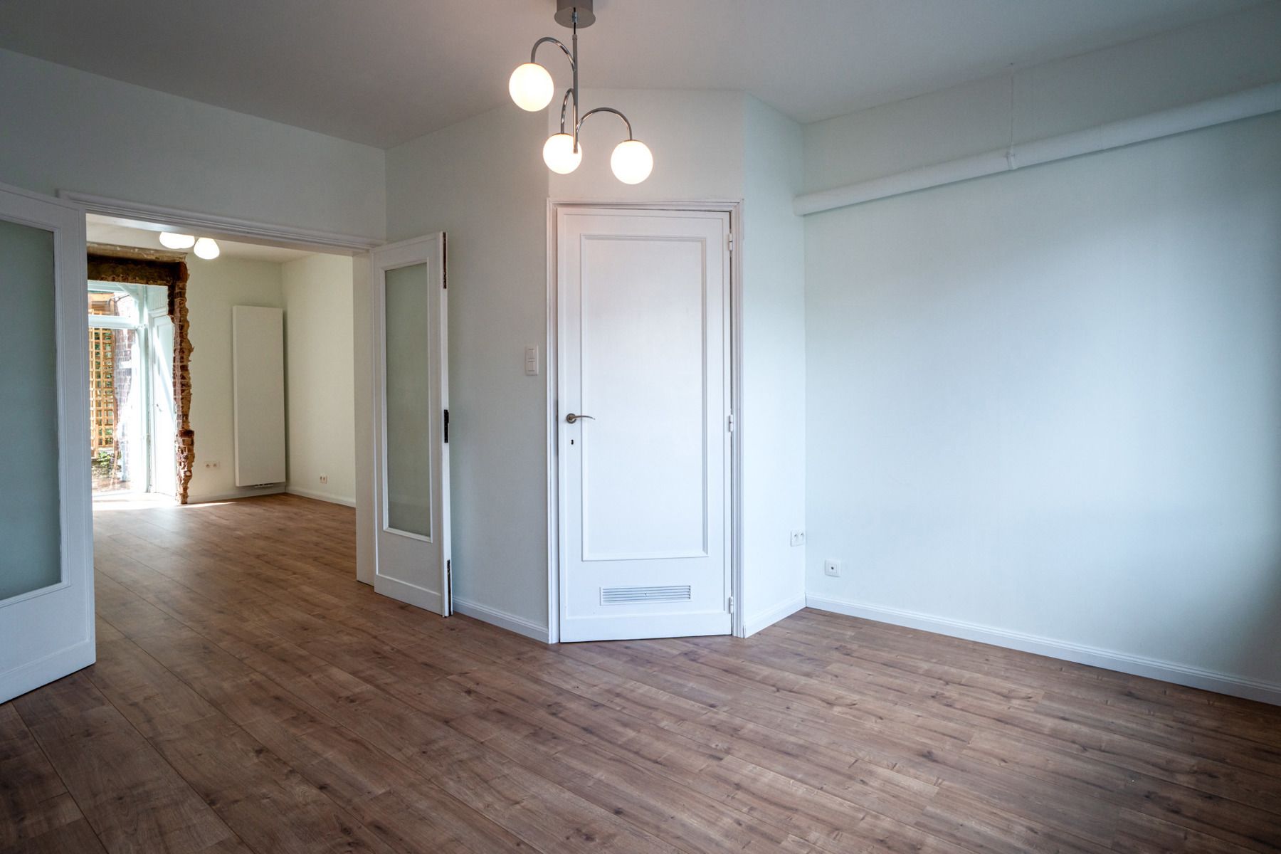 Gelijkvloers 1 slaapkamer appartement met tuin nabij centrum foto 5