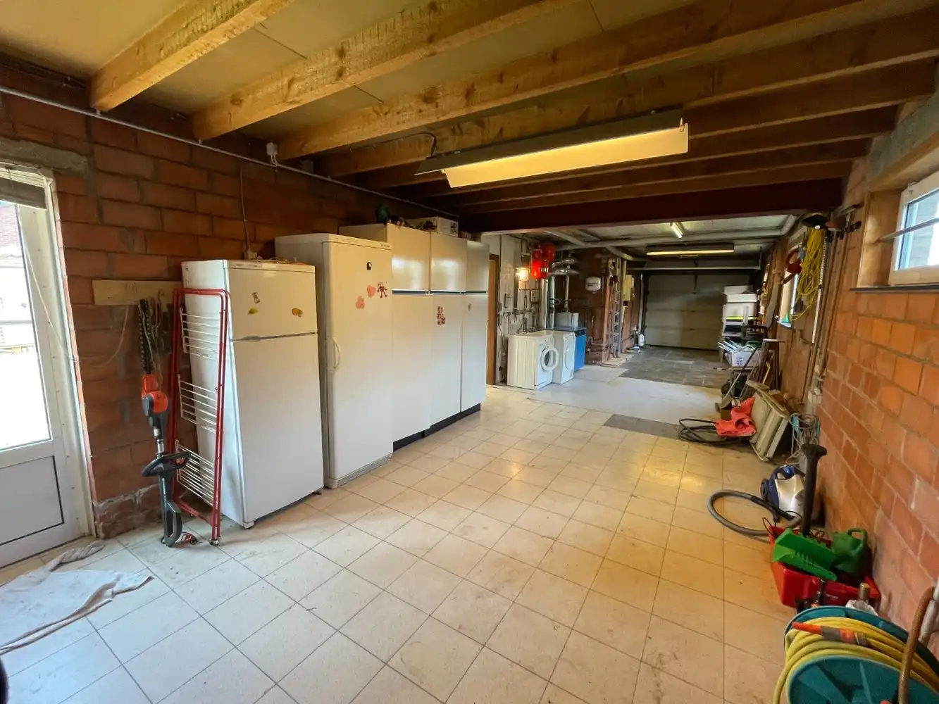 Karaktervolle vrijstaande villa met 5 slaapkamers en mooie tuin foto 20