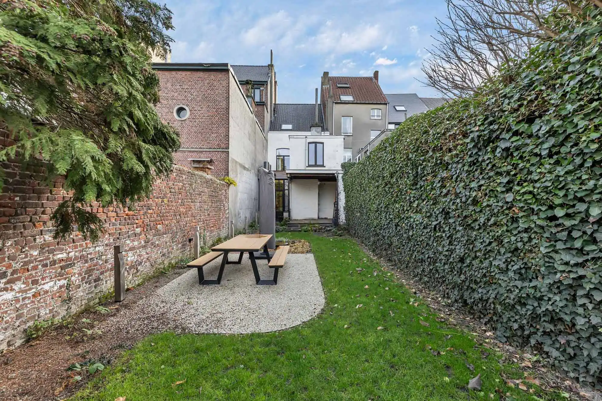 Authentiek gerenoveerd herenhuis in het hart van Aalst foto 29