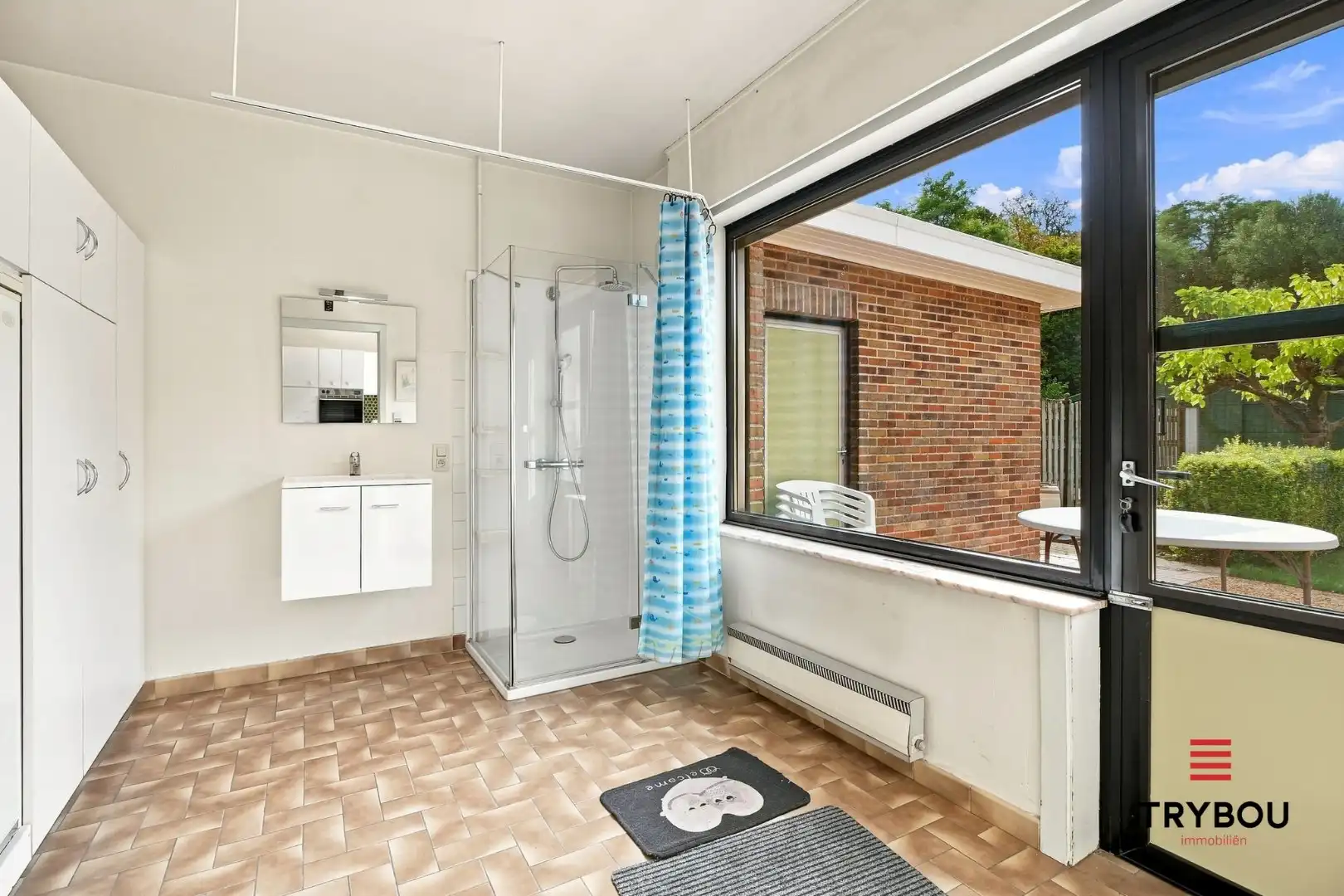 Ruime alleenstaande villa op een royaal perceel van 1265m² foto 17