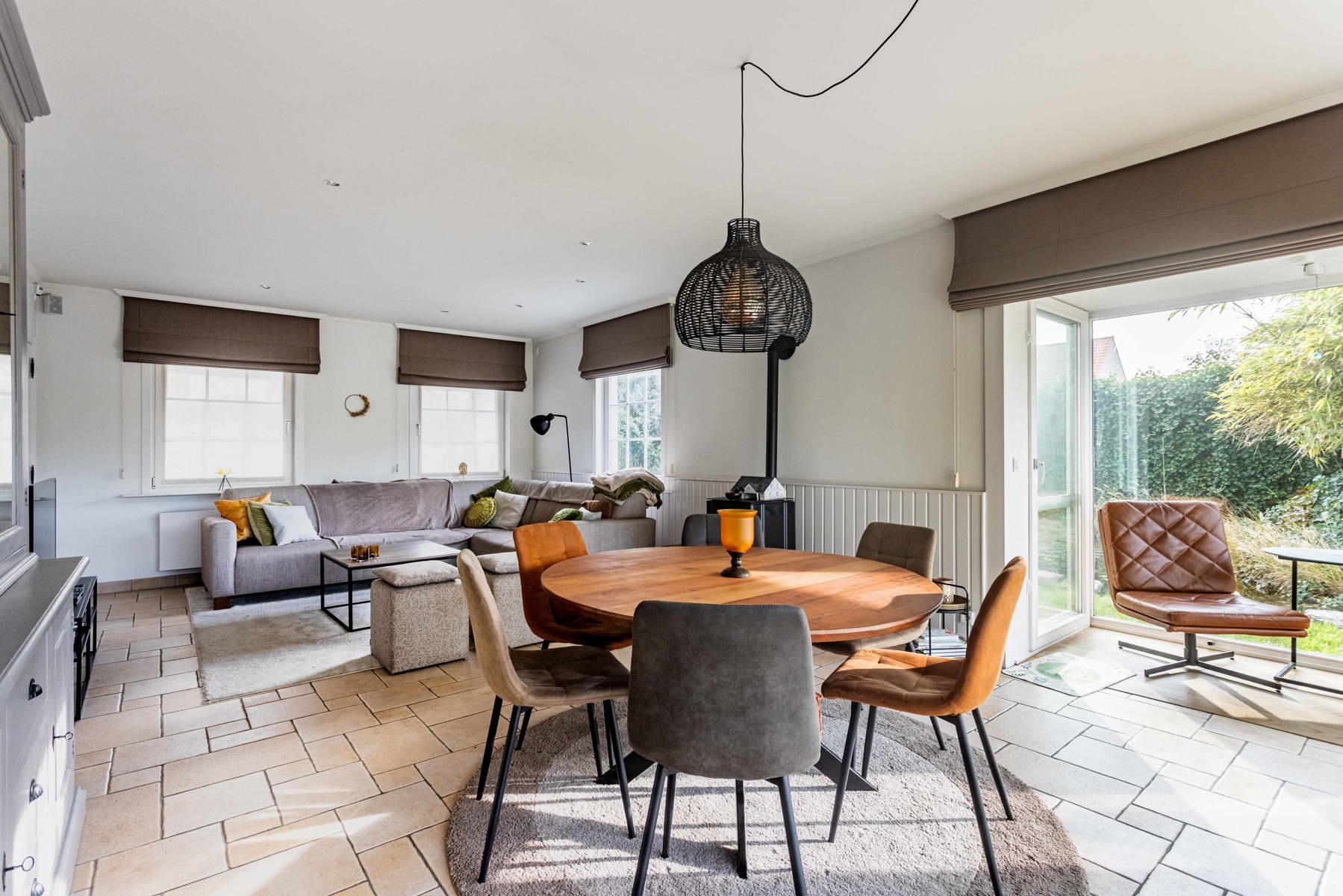 Te koop: Gezinswoning met praktijkruimte in een rustige wijk foto 6