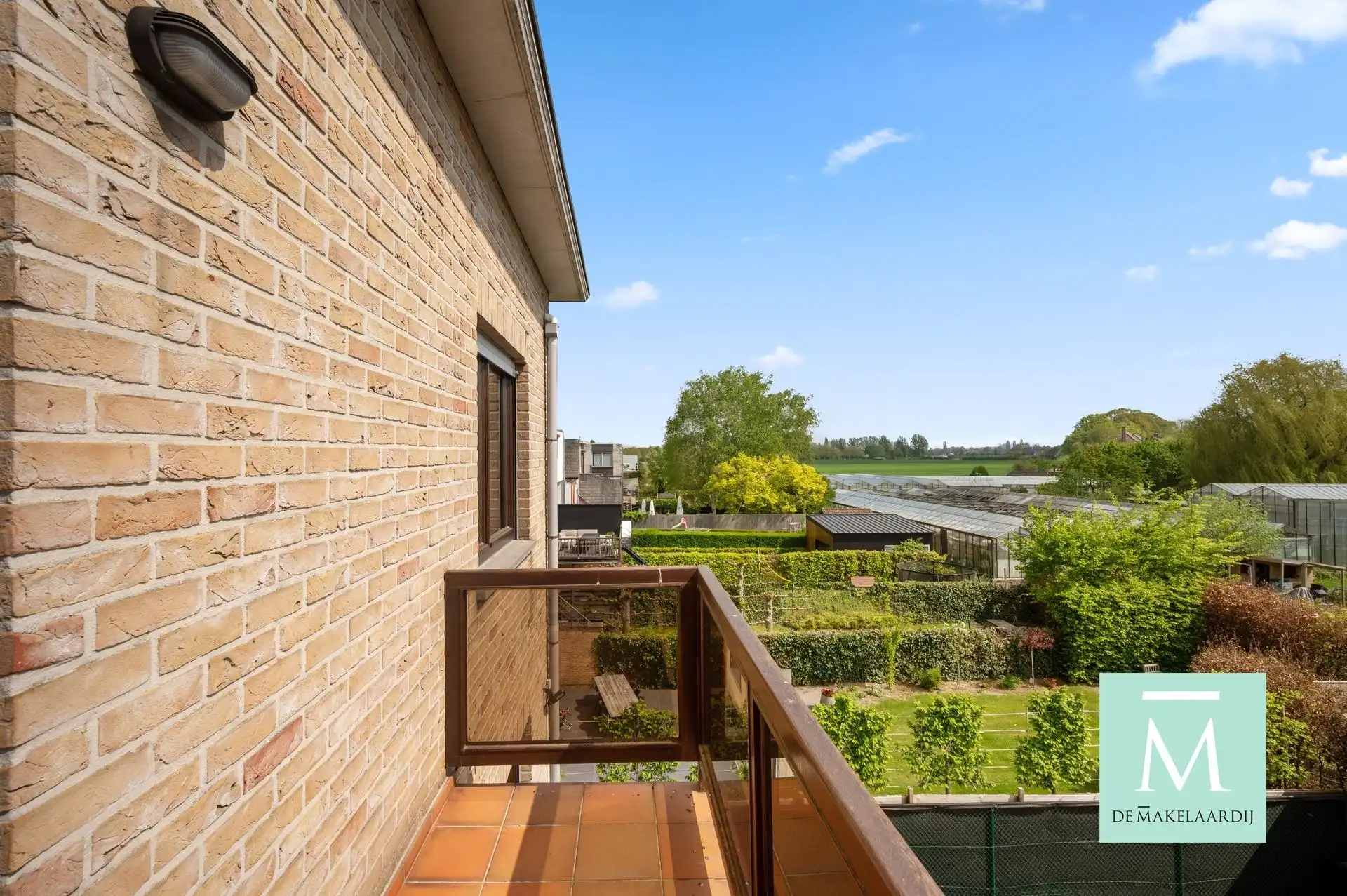 Instapklaar appartement met 3 slaapkamers, terras en garagebox! foto 10