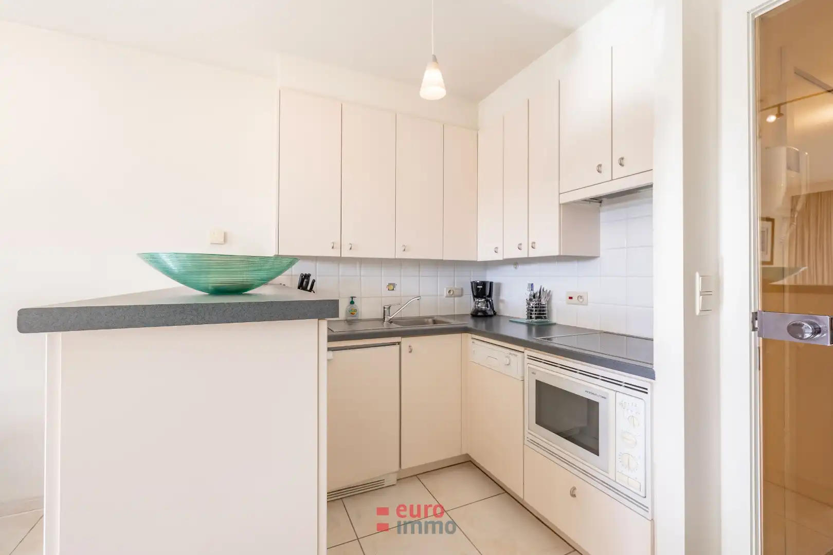 Zonovergoten appartement in Residentie Casino – hartje Nieuwpoort-Bad! foto 8