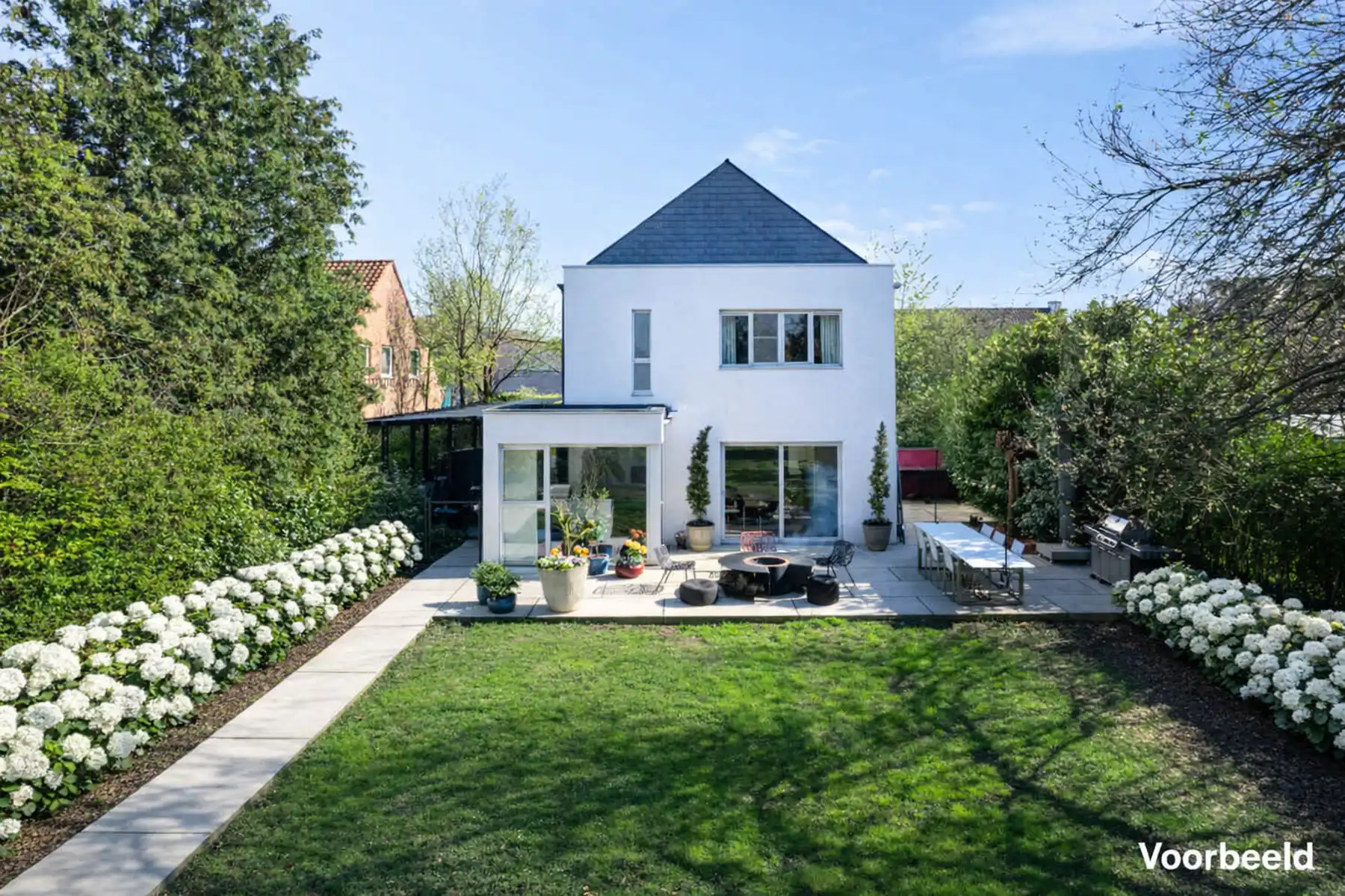 Exclusieve en lichtrijke villa met tuin op toplocatie foto 32