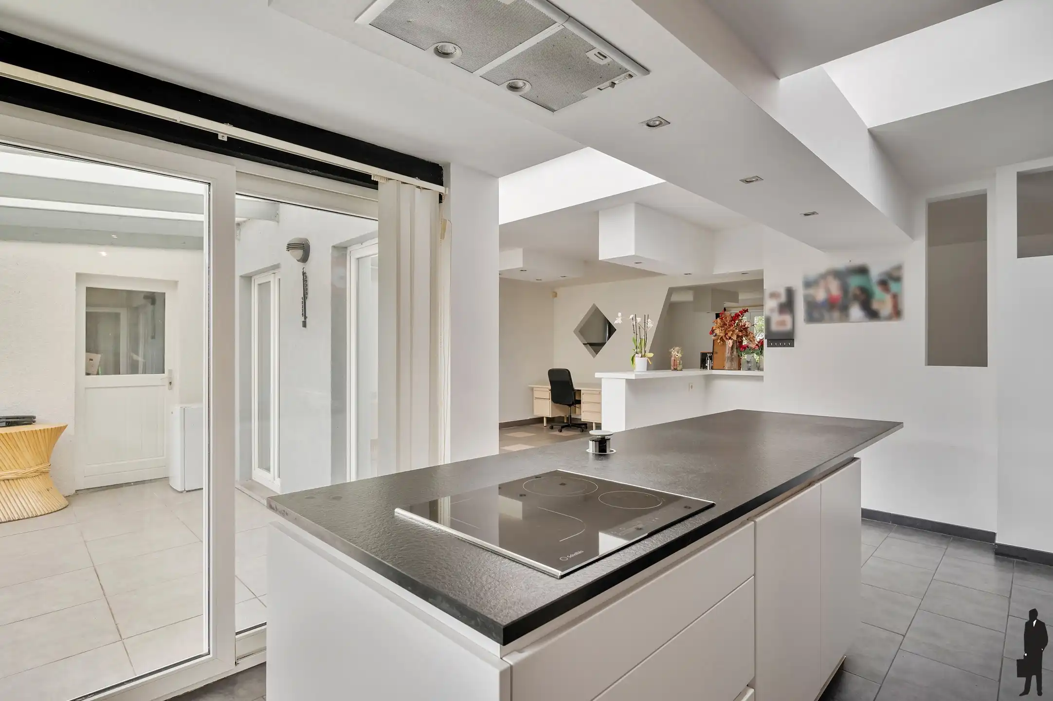 Op te frissen HOB pal in centrum! foto 17