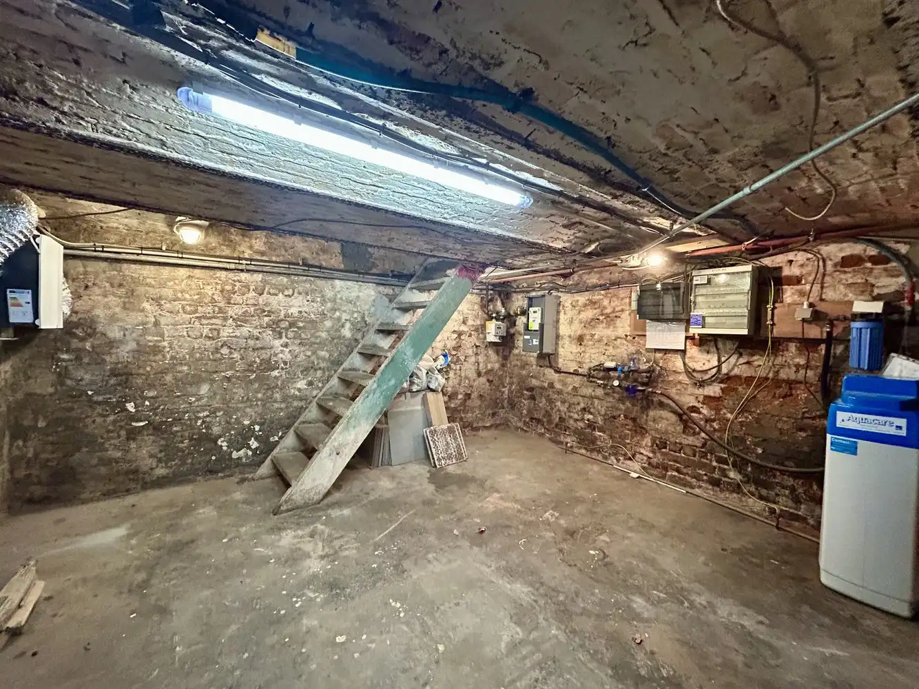 Instapklare rijwoning met tuin op wandelafstand van Vaartkom foto 23