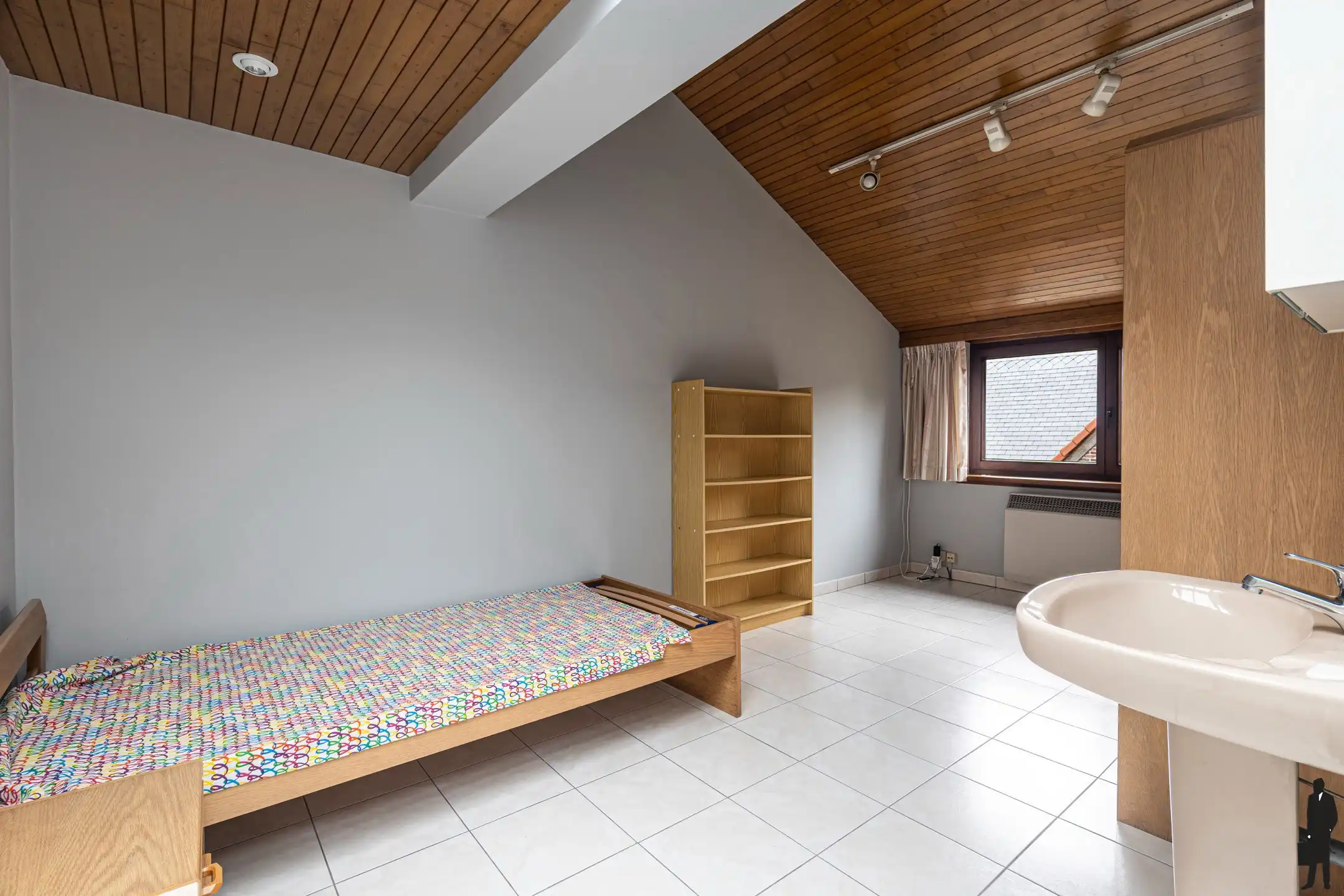 Split-levelwoning op een zonnig perceel van ca. 1.443 m² foto 17