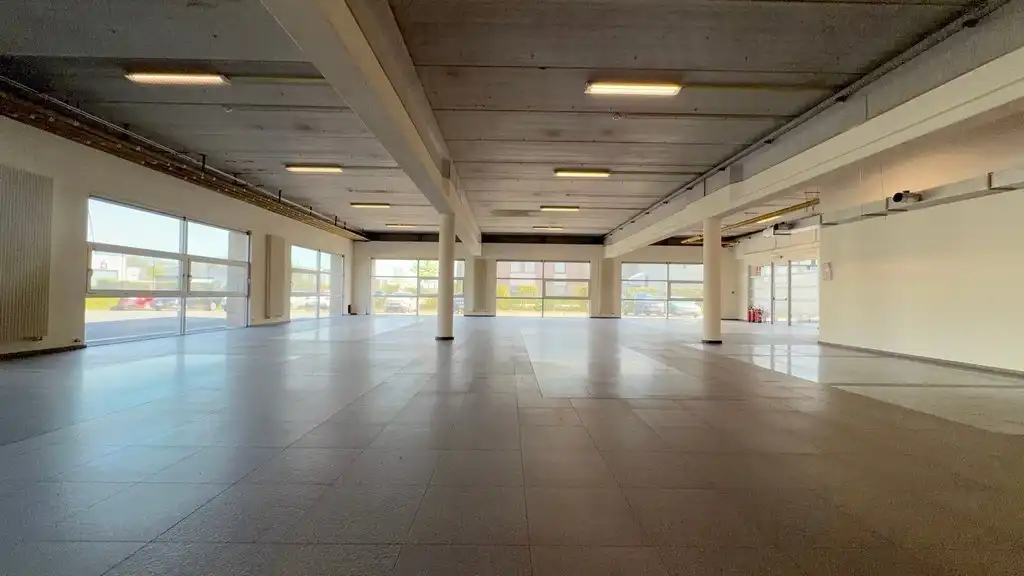 Budgetvriendelijke kantoren te huur vlakbij afrit E17 in Deinze foto 5