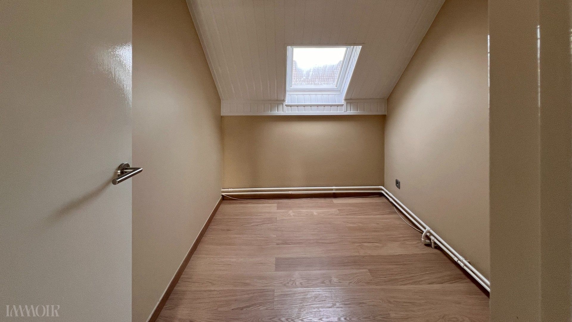 Ruim duplex appartement met terras in Brasschaat. foto 11