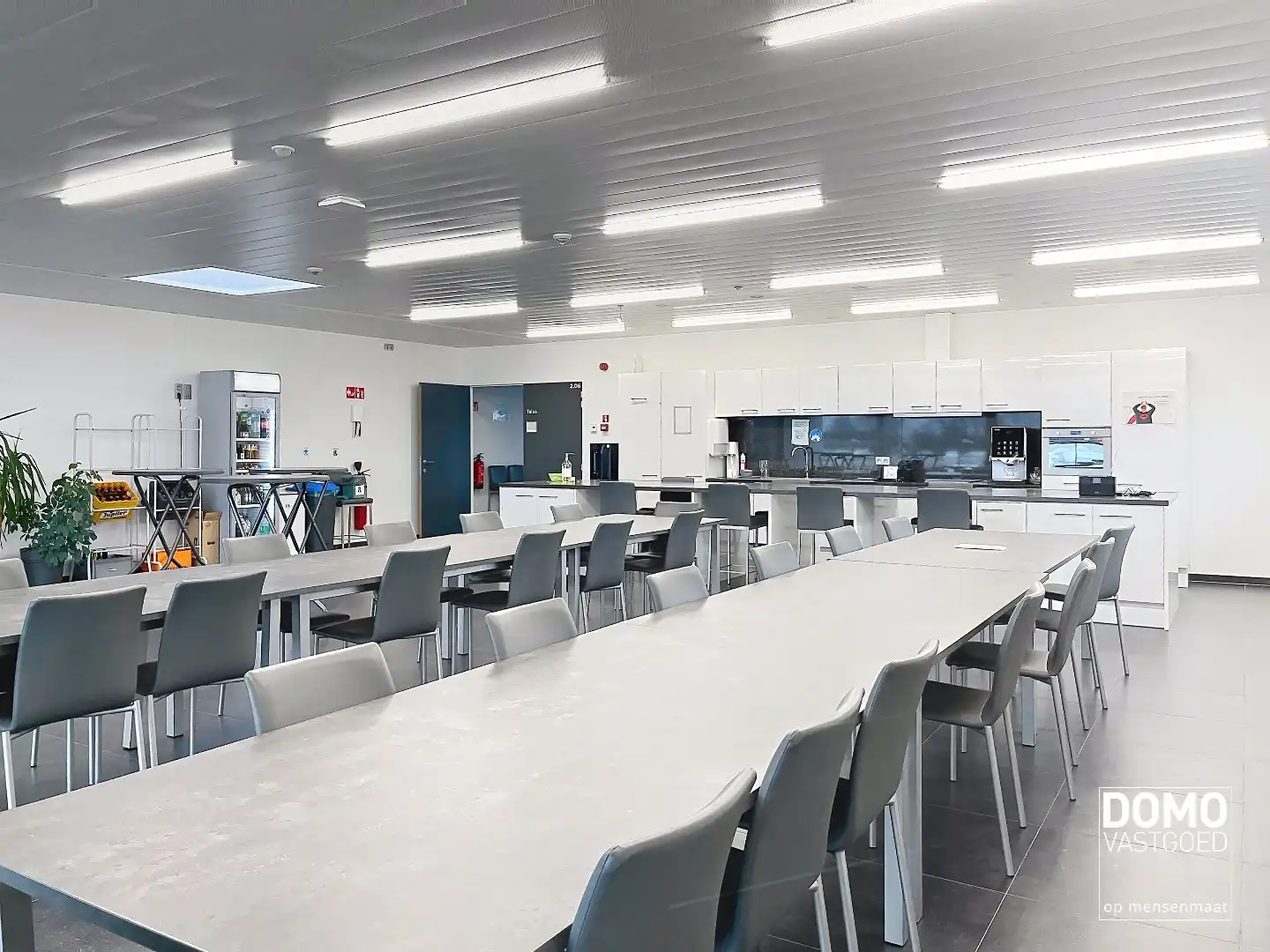 INNOVATIEVE RUIMTE MET LABO, LOGISTIEKE VOORZIENINGEN EN RESEARCH & DEVELOPMENT IN EEN ECO-BEDRIJFSGEBOUW TE PAAL foto 17