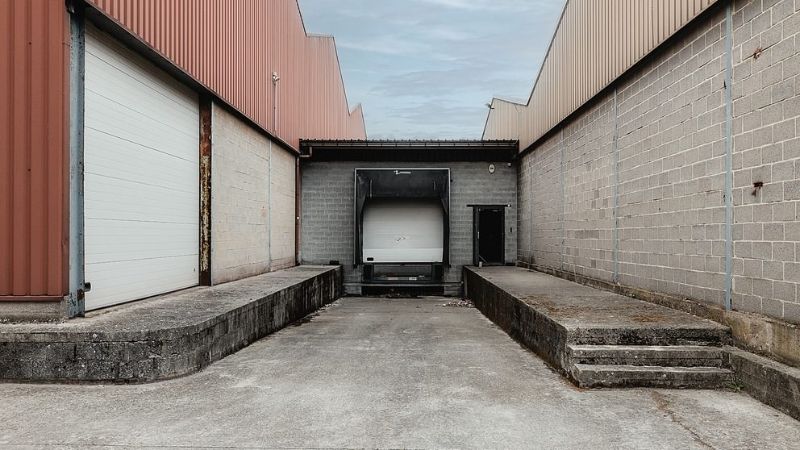 Magazijn te huur foto 2