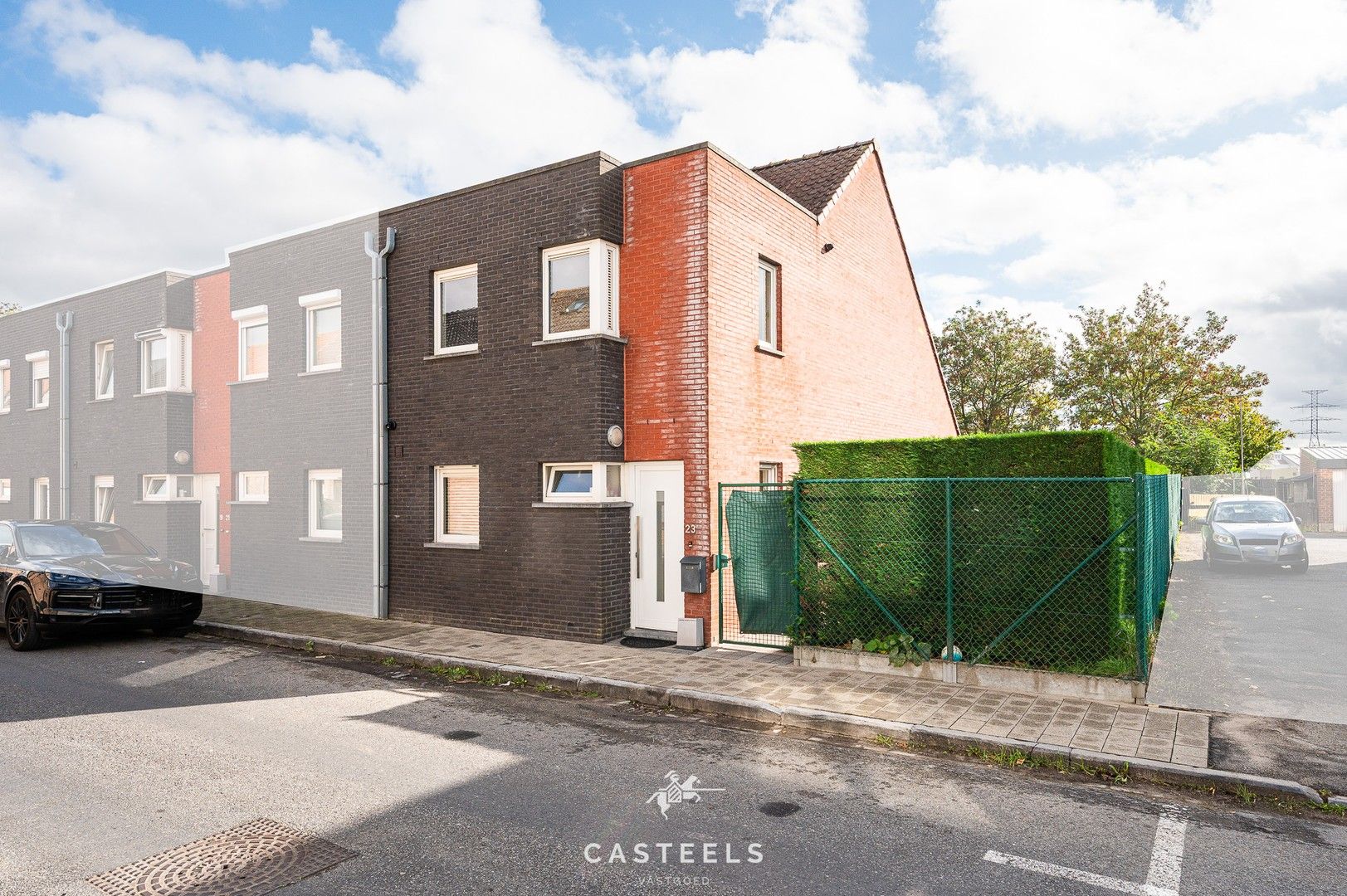 Instapklare (HOB) woning met EPC B, 4 slpks, tuin en garage foto {{pictureIndex}}