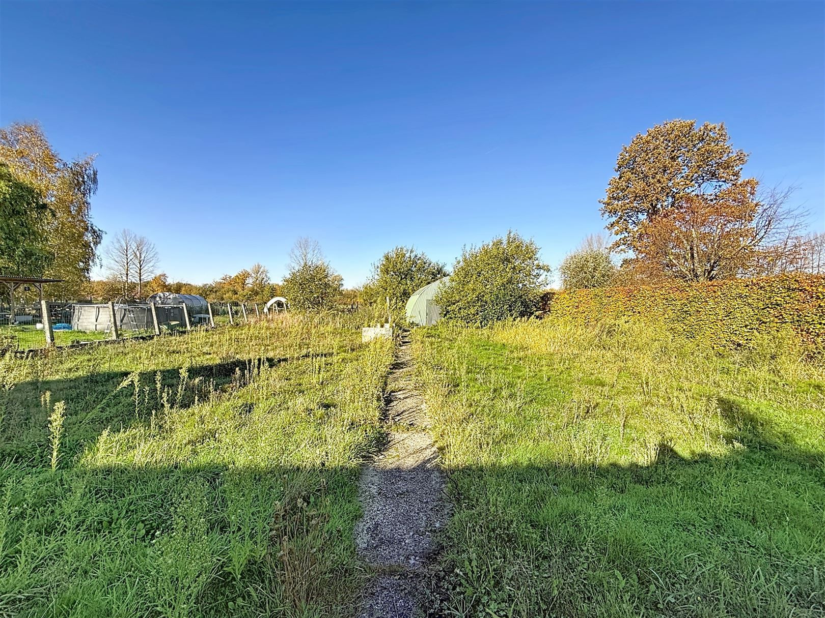 Te renoveren woning met garages, atelier, 12a 57ca foto 5