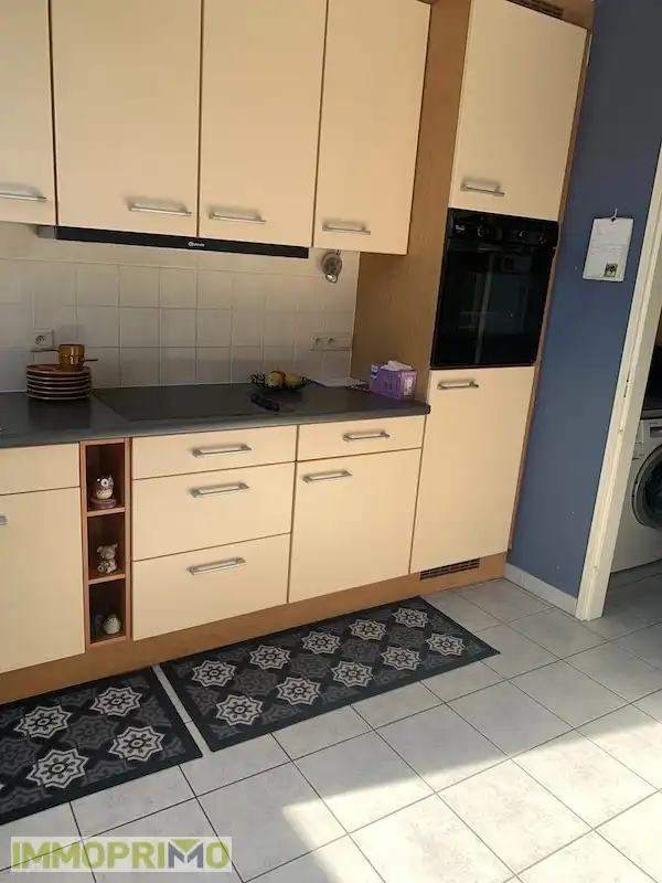 Mooi 2 slaapkamerappartement op de 2e verdieping met lift op wandelafstand van het centrum. foto 6