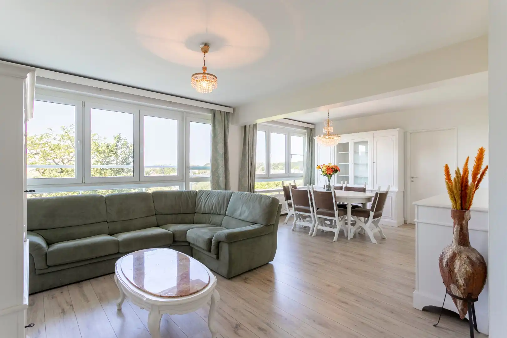 App (82m²) te koop in Breughelpark, met 2 slpks, ruim balkon en kelder foto {{pictureIndex}}