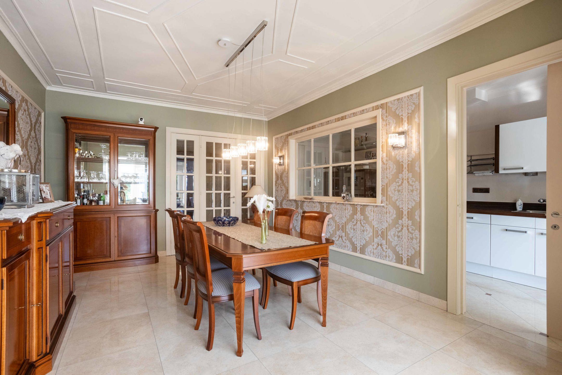 Unieke burgerwoning met tuin en perceel bouwgrond met garage foto 7