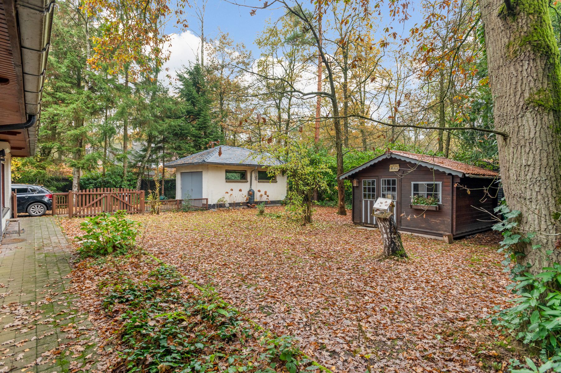 Te renoveren gelijkvloers landhuis op een perceel van ca. 1475 m² foto 4