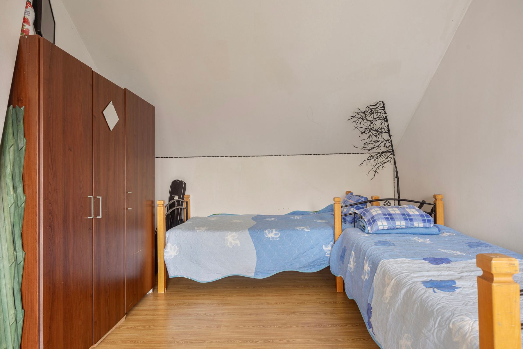 Woning met 3 slaapkamers, grote tuin, uitstekende ligging foto 10