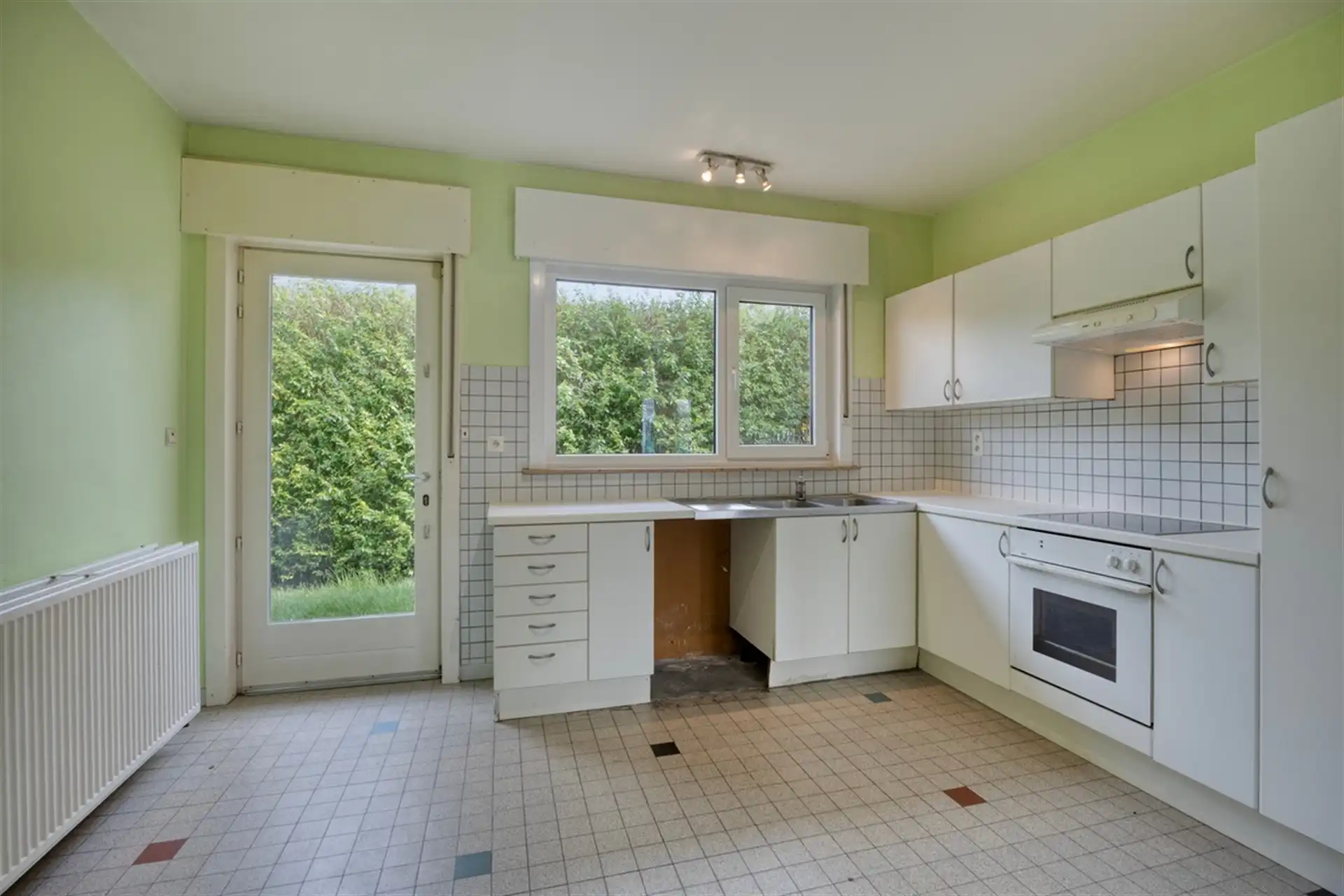 Woning met mogelijkheden op gegeerde locatie foto 12