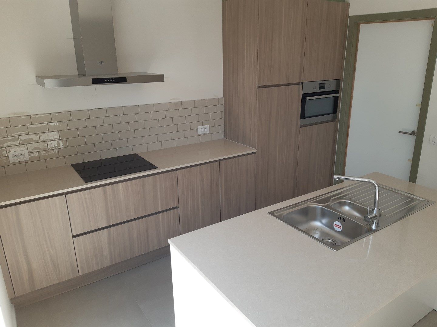 Ruim, stijlvol wonen. foto 8