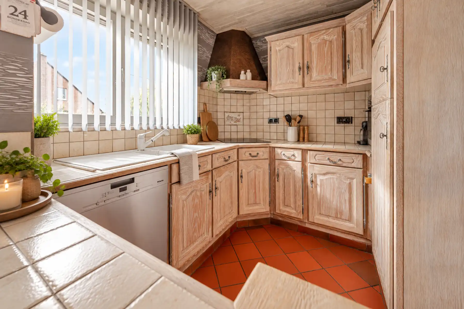 woning met 4 slaapkamer, tuin en garage op rustige ligging foto 13