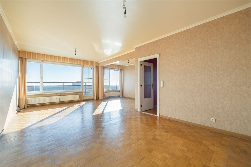 Lichtrijk appartement met panoramisch zicht foto 1