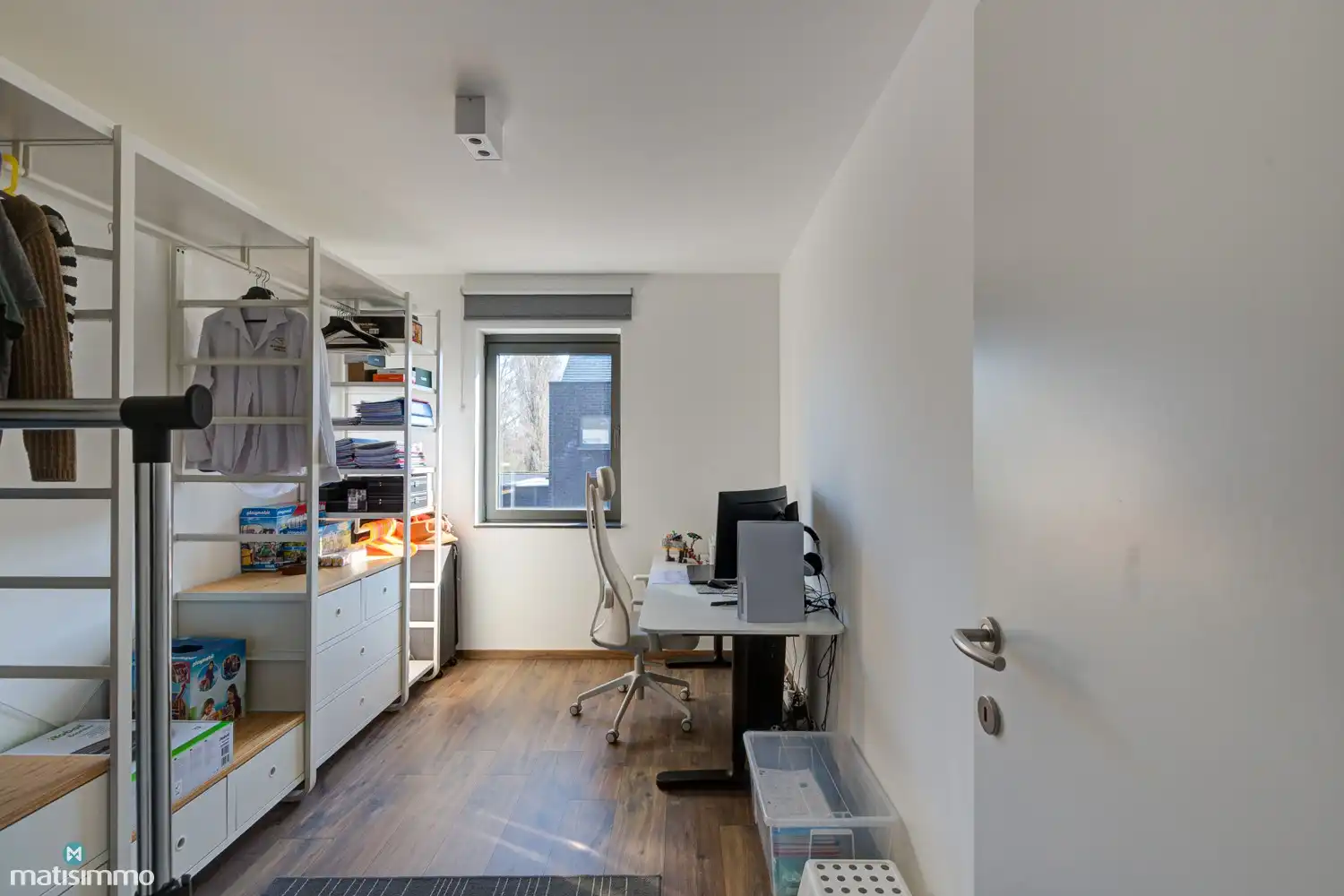 RUIME NIEUWBOUWWONING MET 3 SLAAPKAMERS, TUIN EN CARPORT MET AUTOMATISCHE POORT NABIJ HET CENTRUM VAN BILZEN foto 18