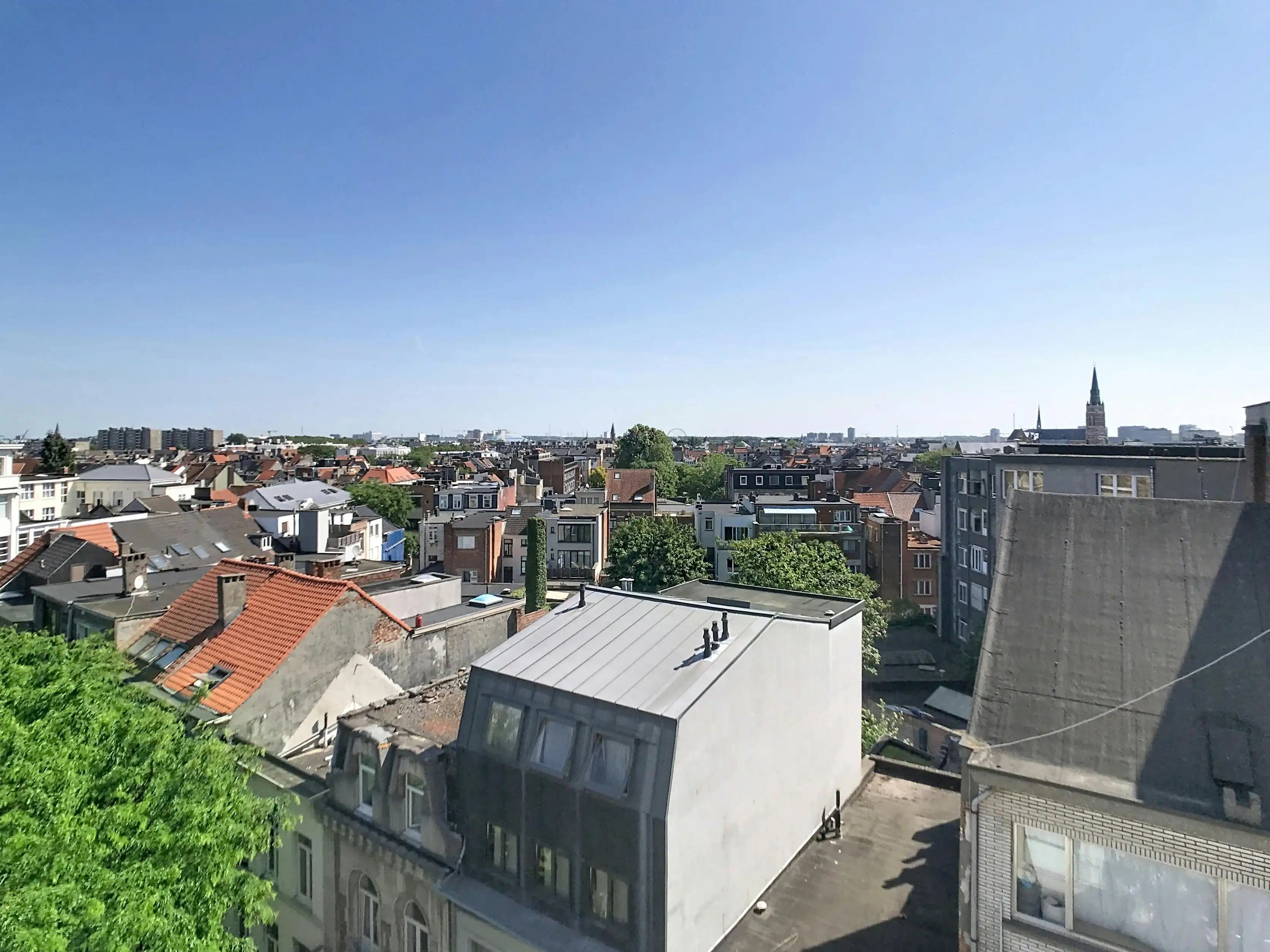 Gerenoveerd één slaapkamer appartement te koop in Antwerpen foto 10