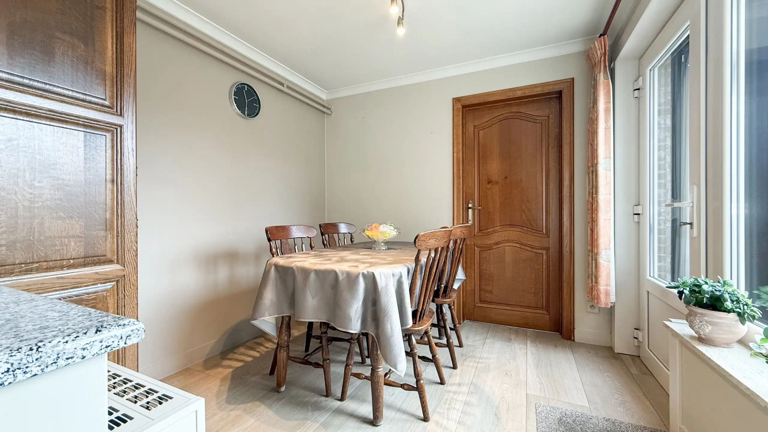 Charmante halfopen woning in rustige woonwijk te Eversel! foto 14